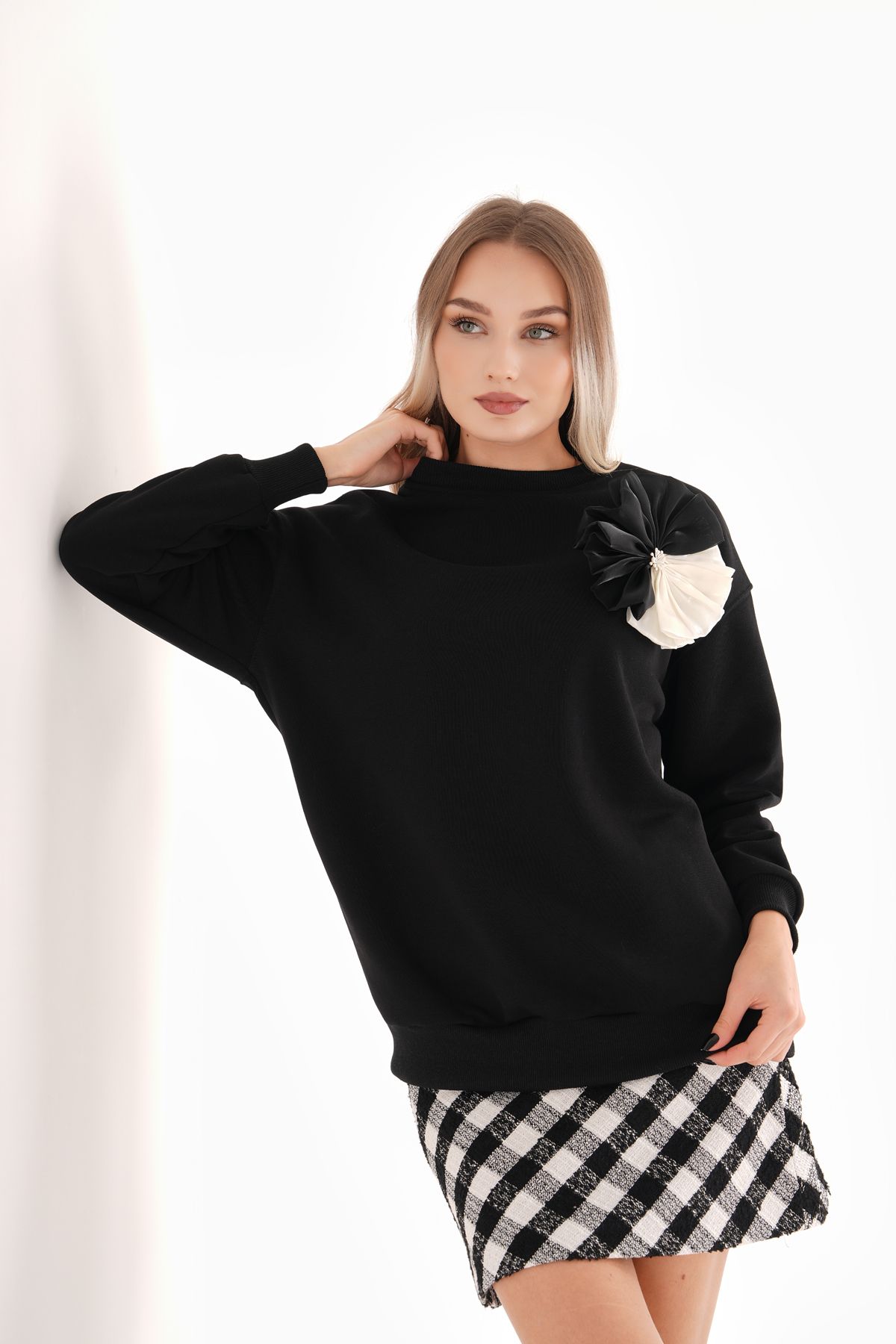 Pulli CollectionChence GülAplikeli Sweatshirt