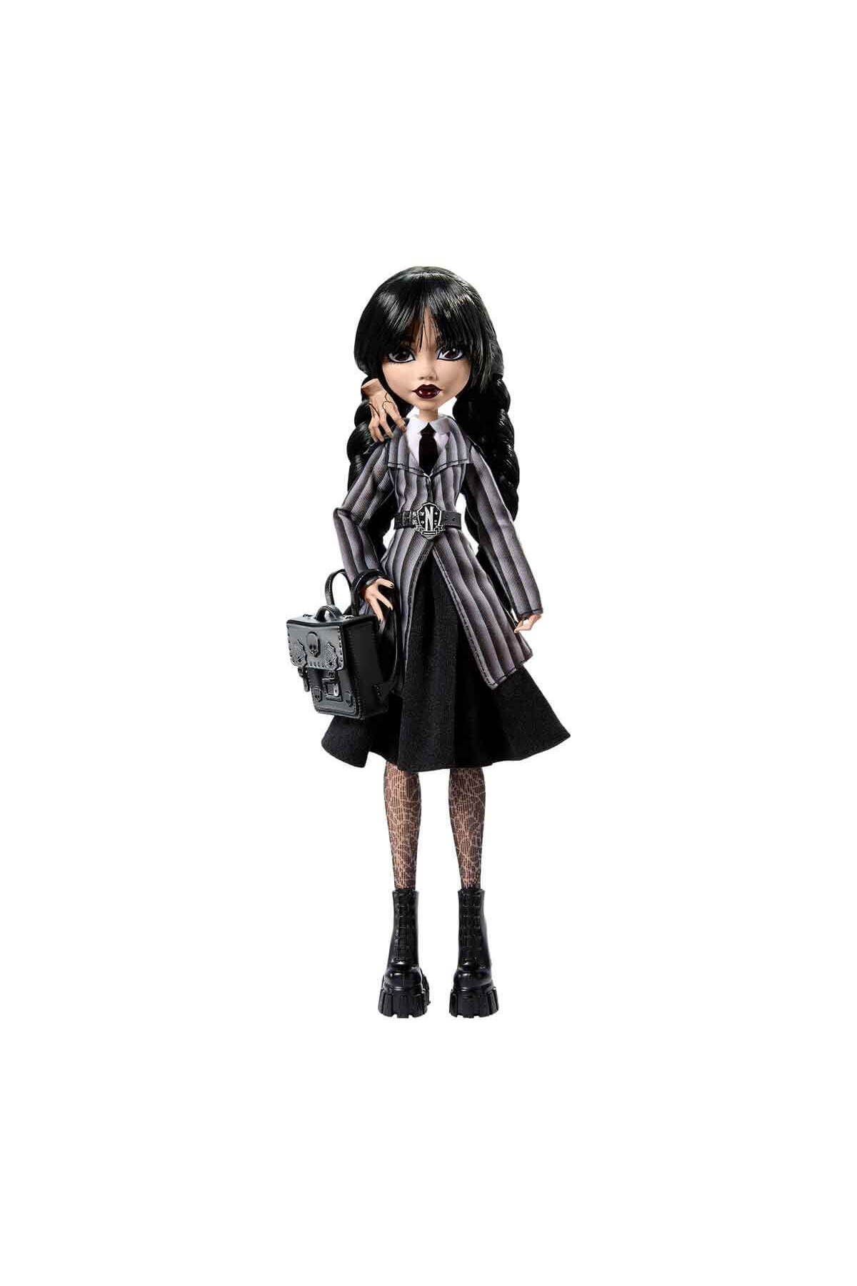 Wednesday Addams Okul Üniformalı Bebek HXJ04