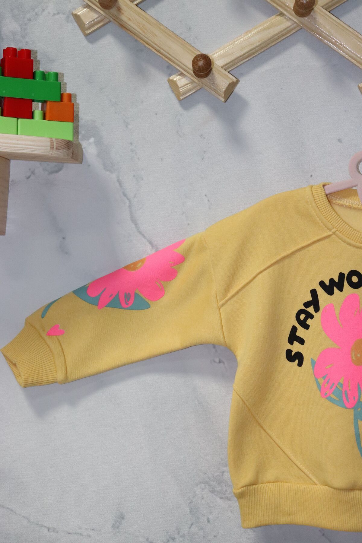 "Stay Wonderful Like a Wildflower"  Baskılı Kız Çocuk Sweatshirt