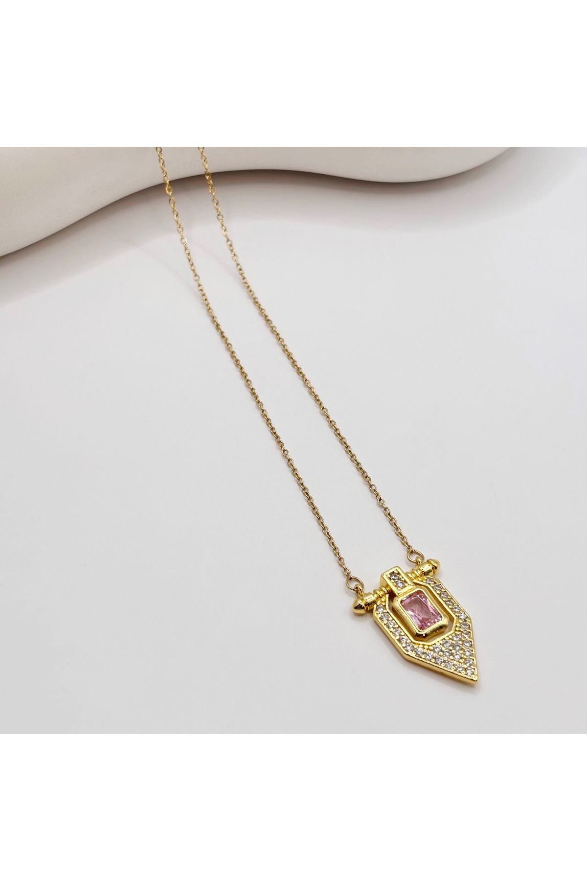 Swan Jewelry Gold Pembe veZirkon Taşlı Üçgen...