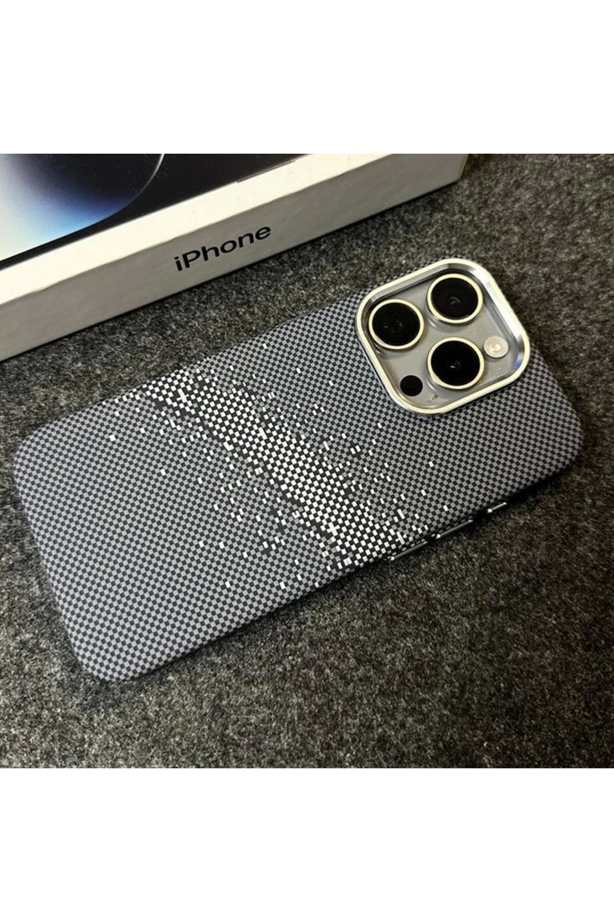 Apple Iphone 16 Pro Max Karbon Fiber Metal Kamera Korumalı Kılıf Ince Sert Magsafe Arka Kapak Koruma