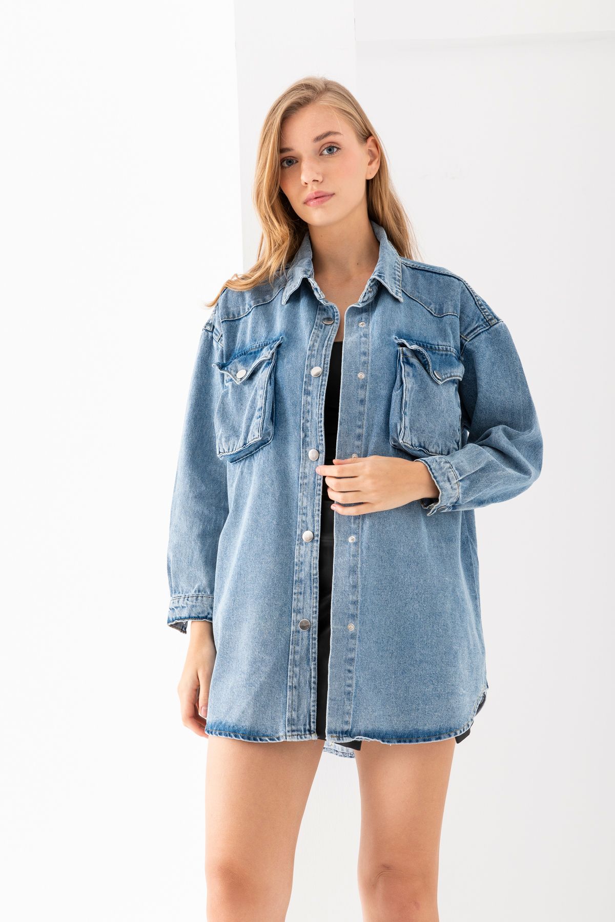 Çift cepli Oversize Kemerli Denim Ceket