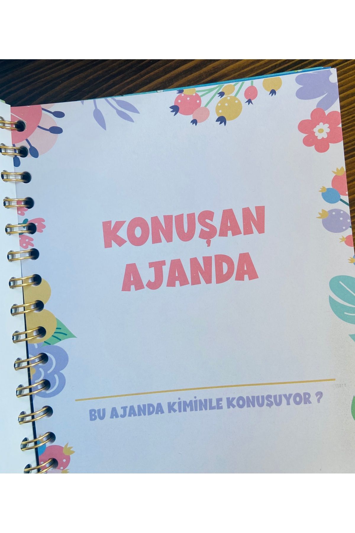 Tasarım Ajanda Sticker'lı Planlayıcı