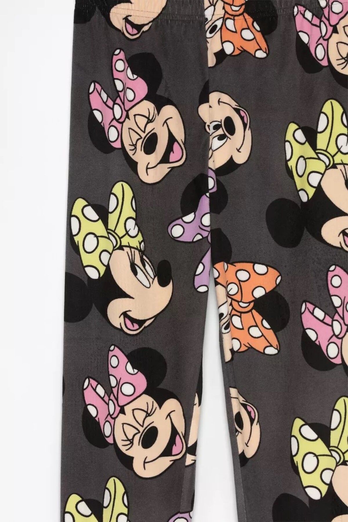 Fiyonklu Minnie Mouse ©Disney kadife pijama takımı