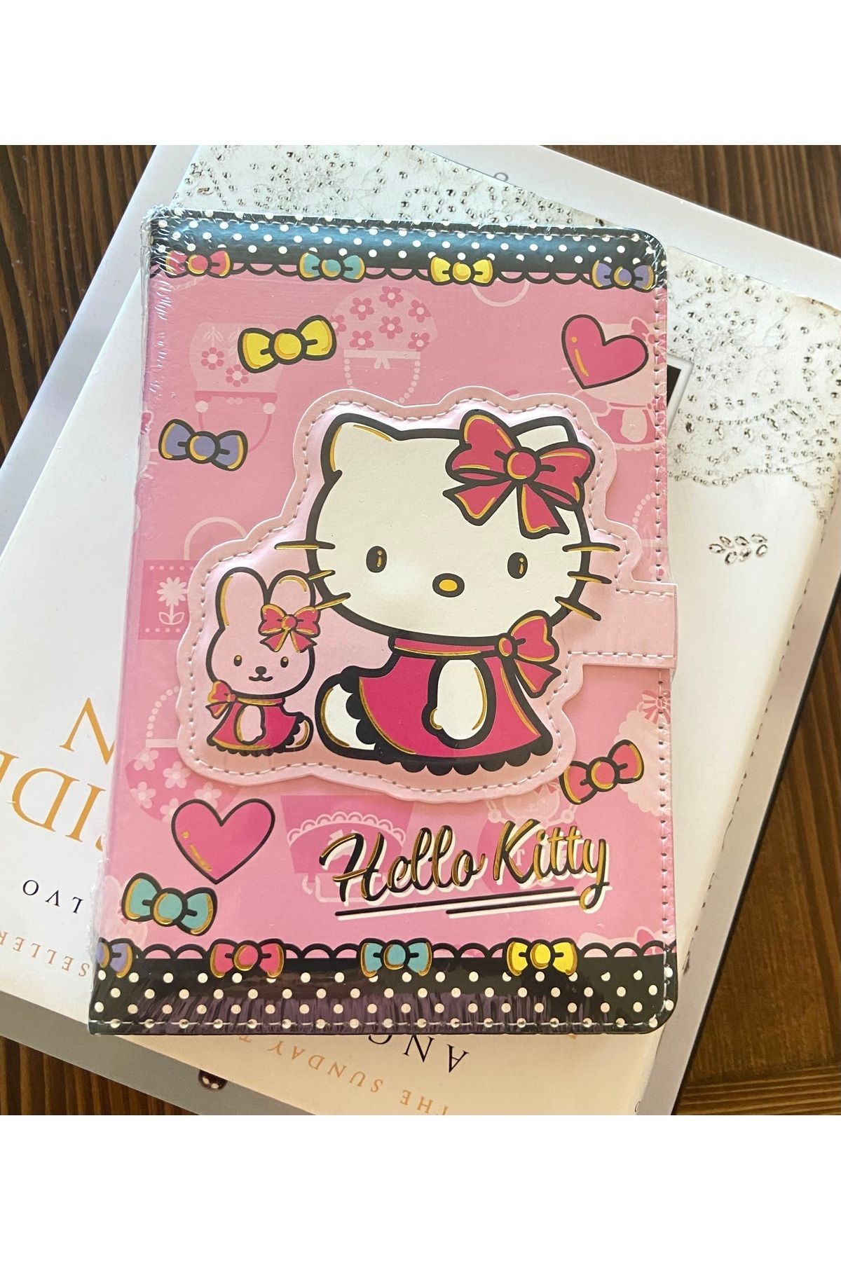 Hello Kitty Çıtçıtlı Defter