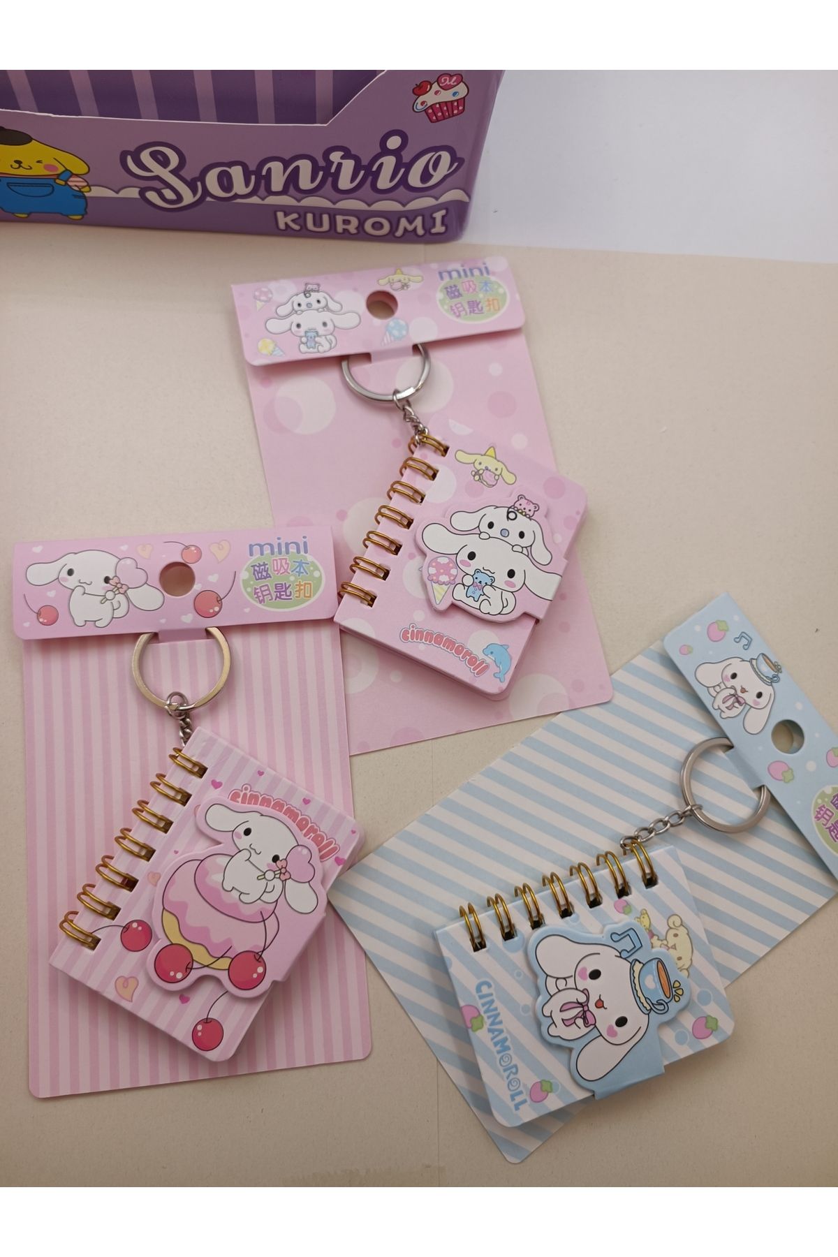 sanrio kuromi mini anahtarlık'lı defter mıknatıslı kapaklı tatlı ve minik hediyelik a kalite 1adet