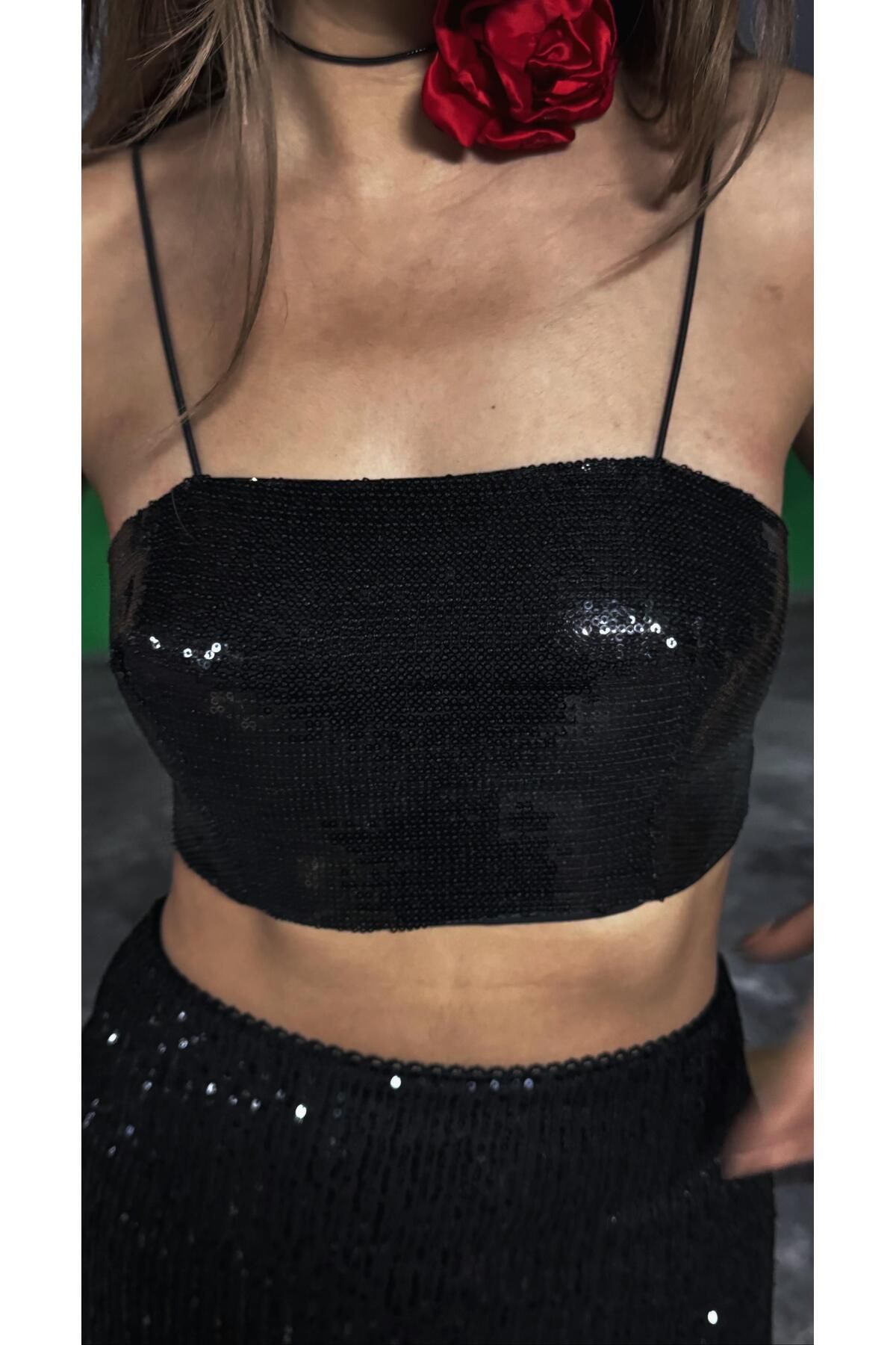 İp Askılı Pullu Crop Bluz-Siyah