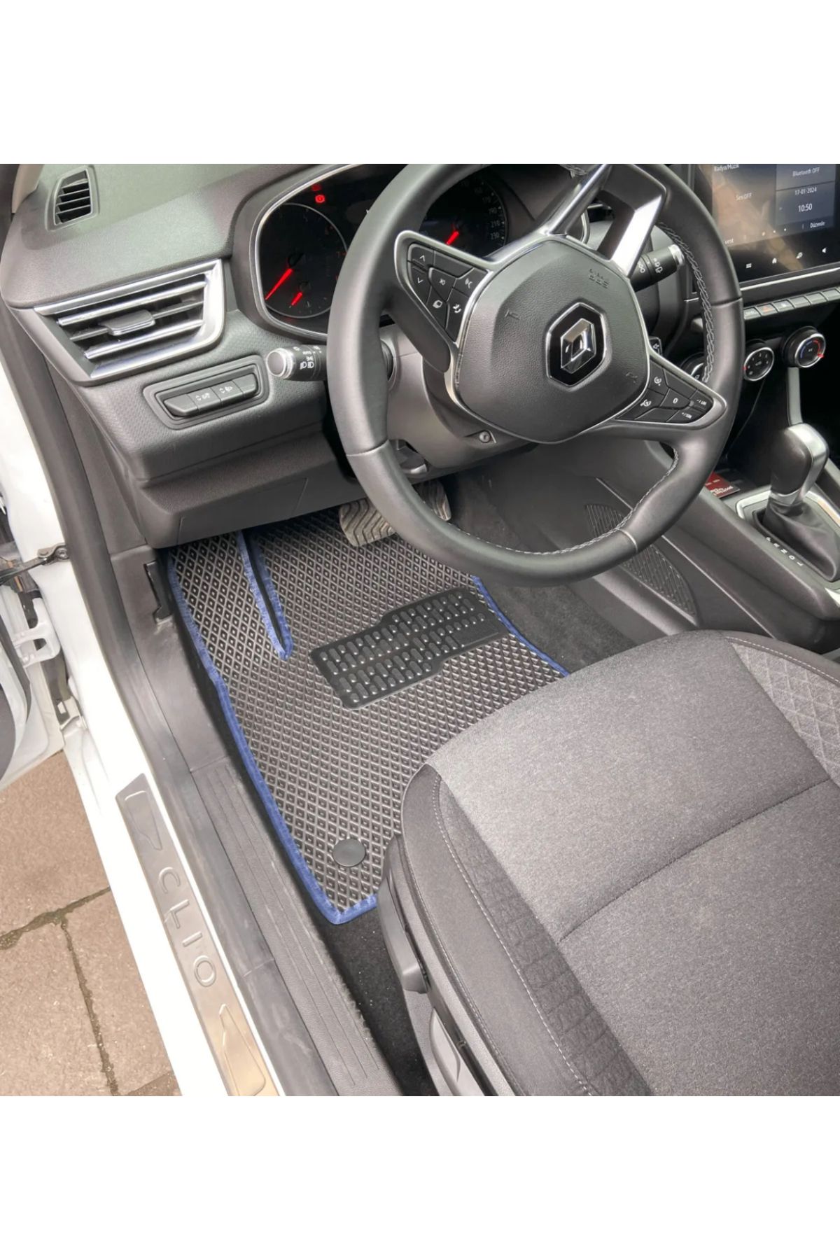 Renault Clio 5 Premium Eva Akıllı Oto Paspas & Premium Bagaj Havuzu & Metal Topukluk