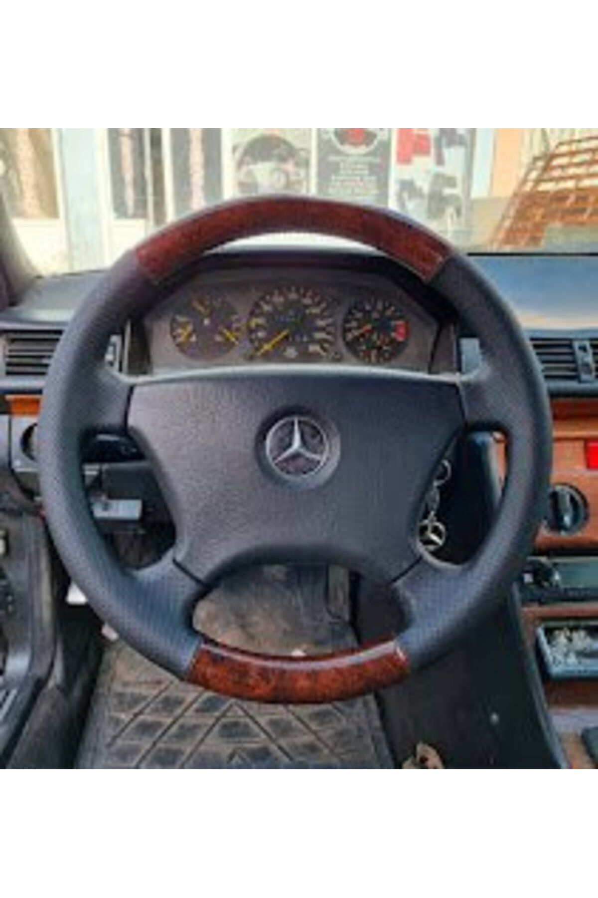 STİLİX GARAGE Mercedes E200Ahşap Nokta Kaplam...