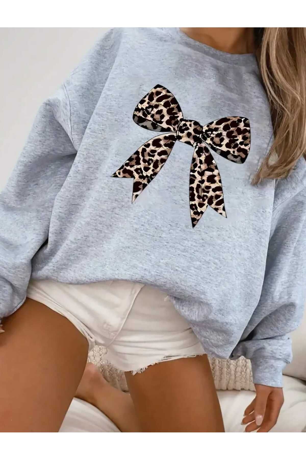 Leopar Desenli Baskılı Bisiklet Yaka Oversize Sweatshirt Kadın