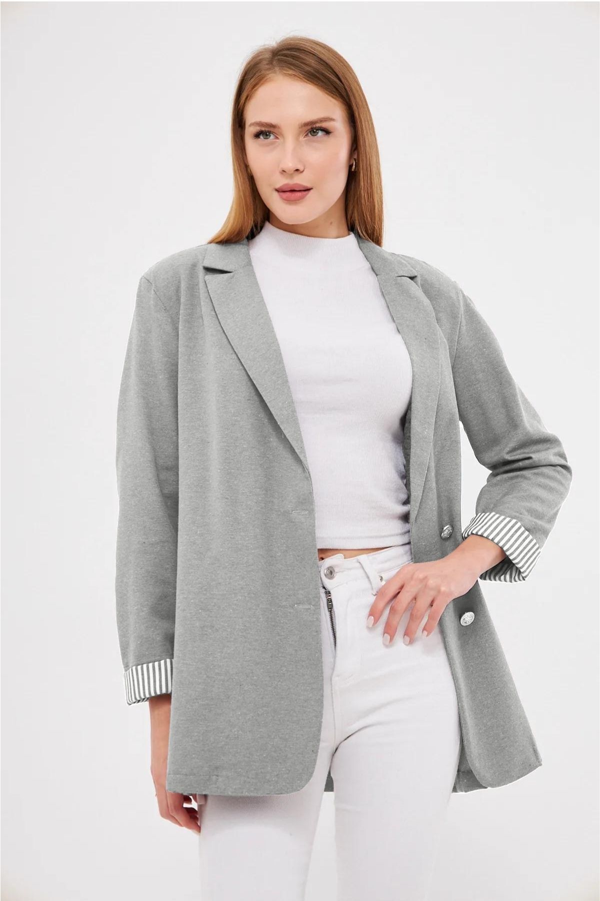 Kadın Gri Kruvaze Yaka Kolu Katlama Detaylı Oversize Vatkalı Blazer Ceket ARM-25K001015