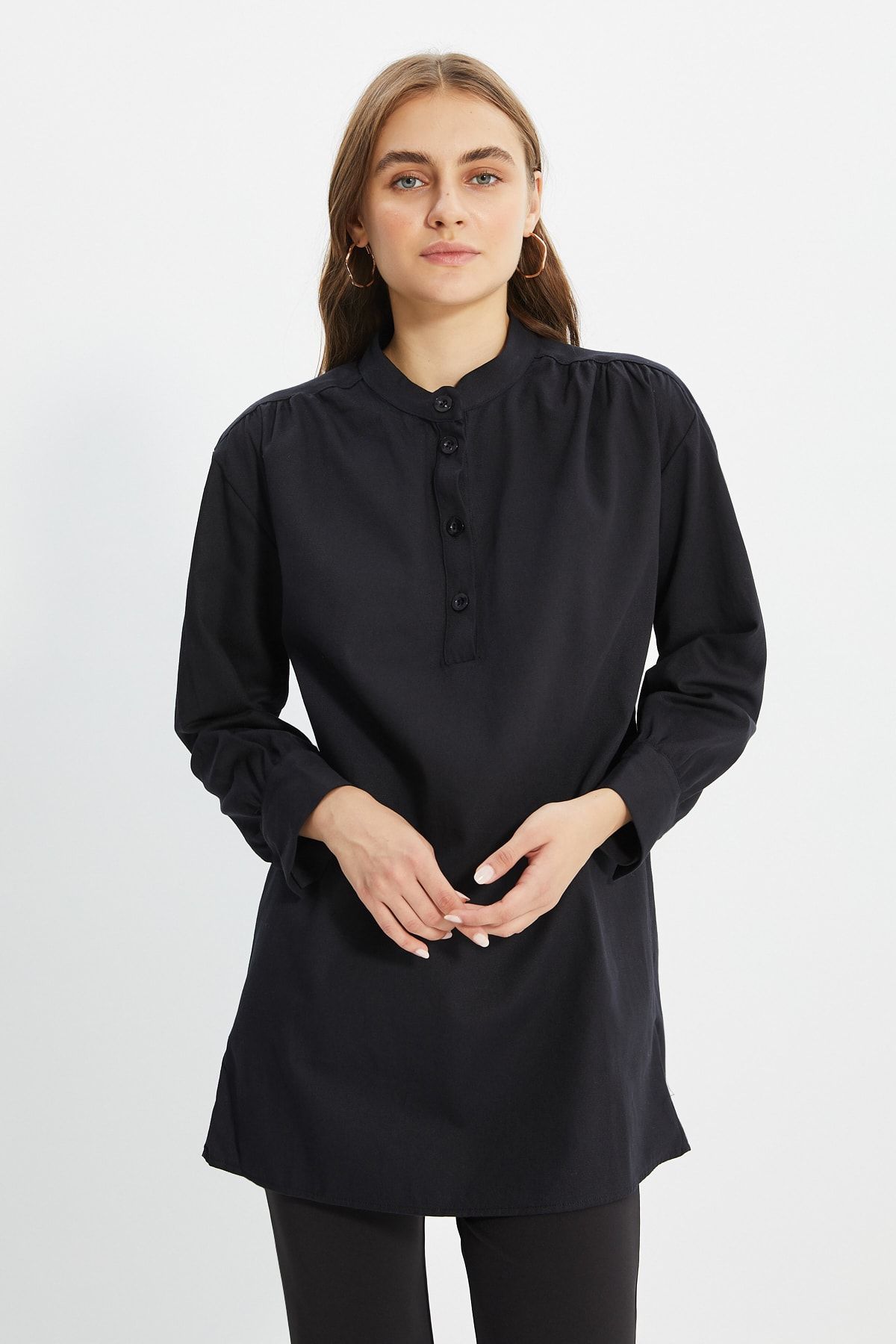 Trendyol Modest Siyah Dik Yaka Uzun Tunik TCTAW22UK0012
