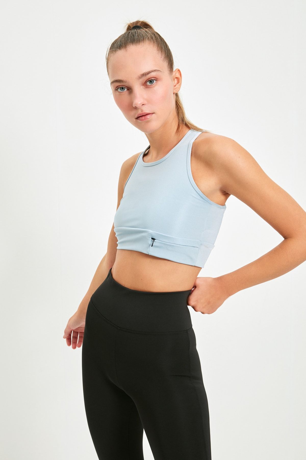 TRENDYOLMİLLA Açık Mavi Fermuar Detaylı Spor Sütyeni TWOAW21SS0041