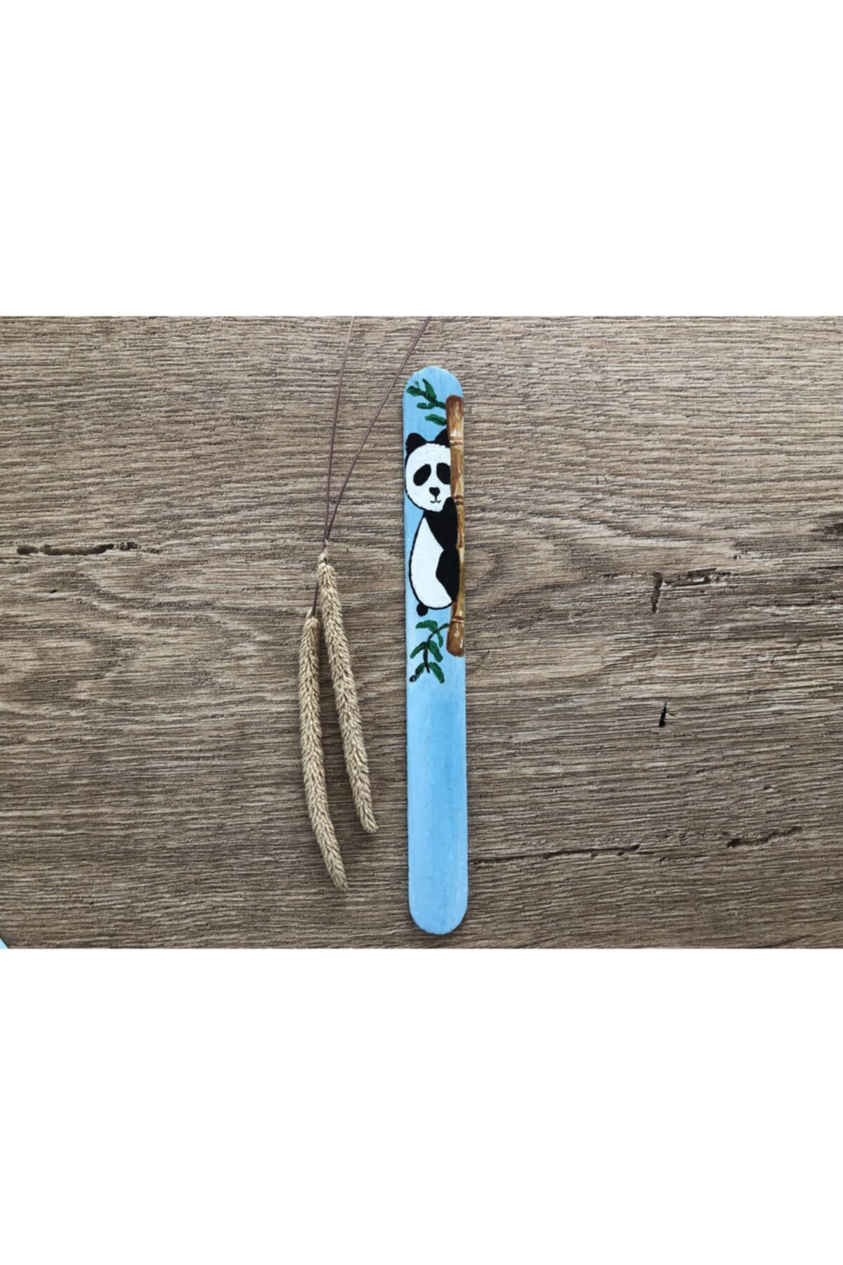 Uçan Süpürge Panda Desenli El Boyaması Kitap Ayracı