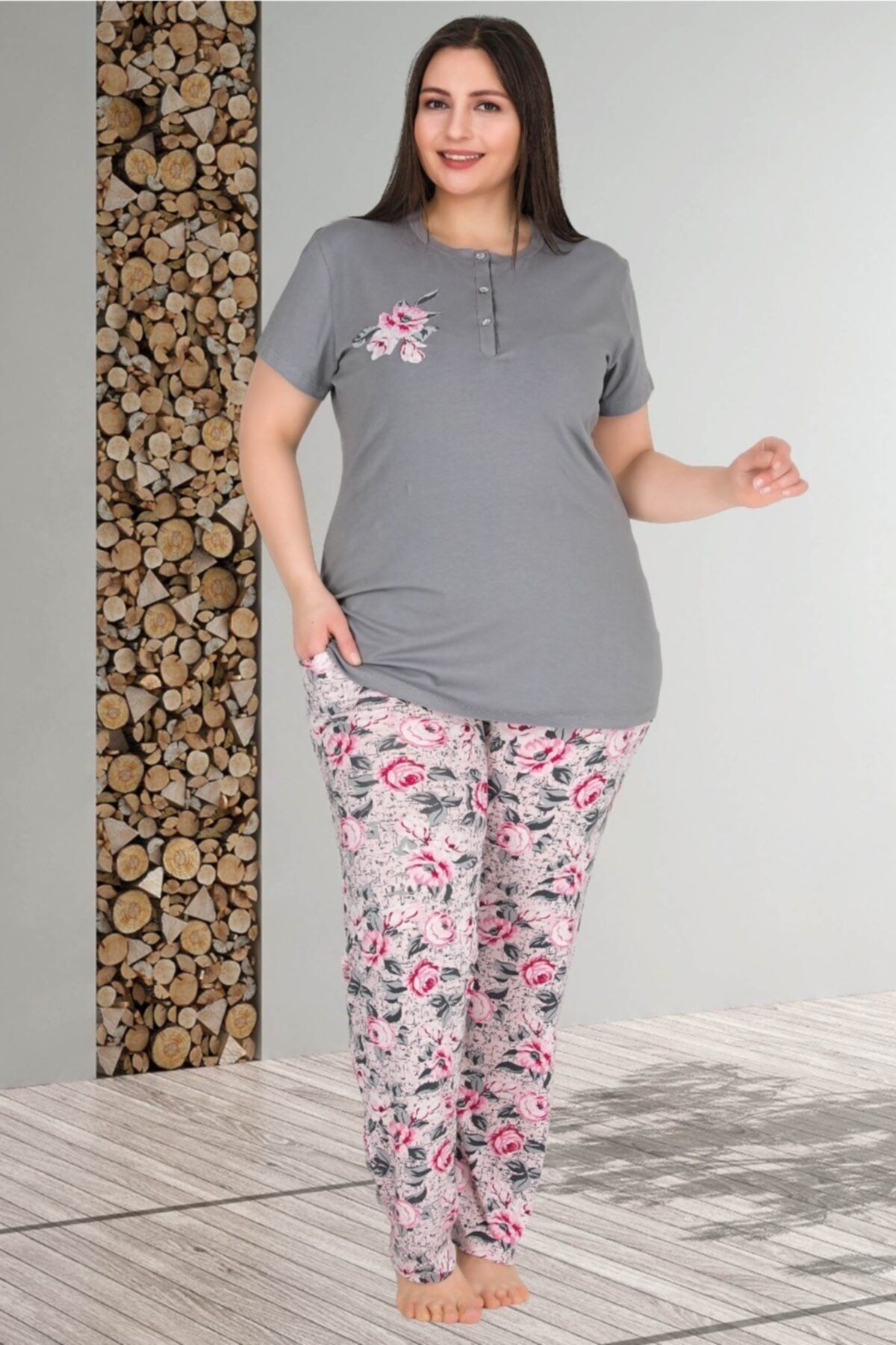 by HW Kadın Çiçekli Büyük Beden Kısa Kollu Pijama Takımı