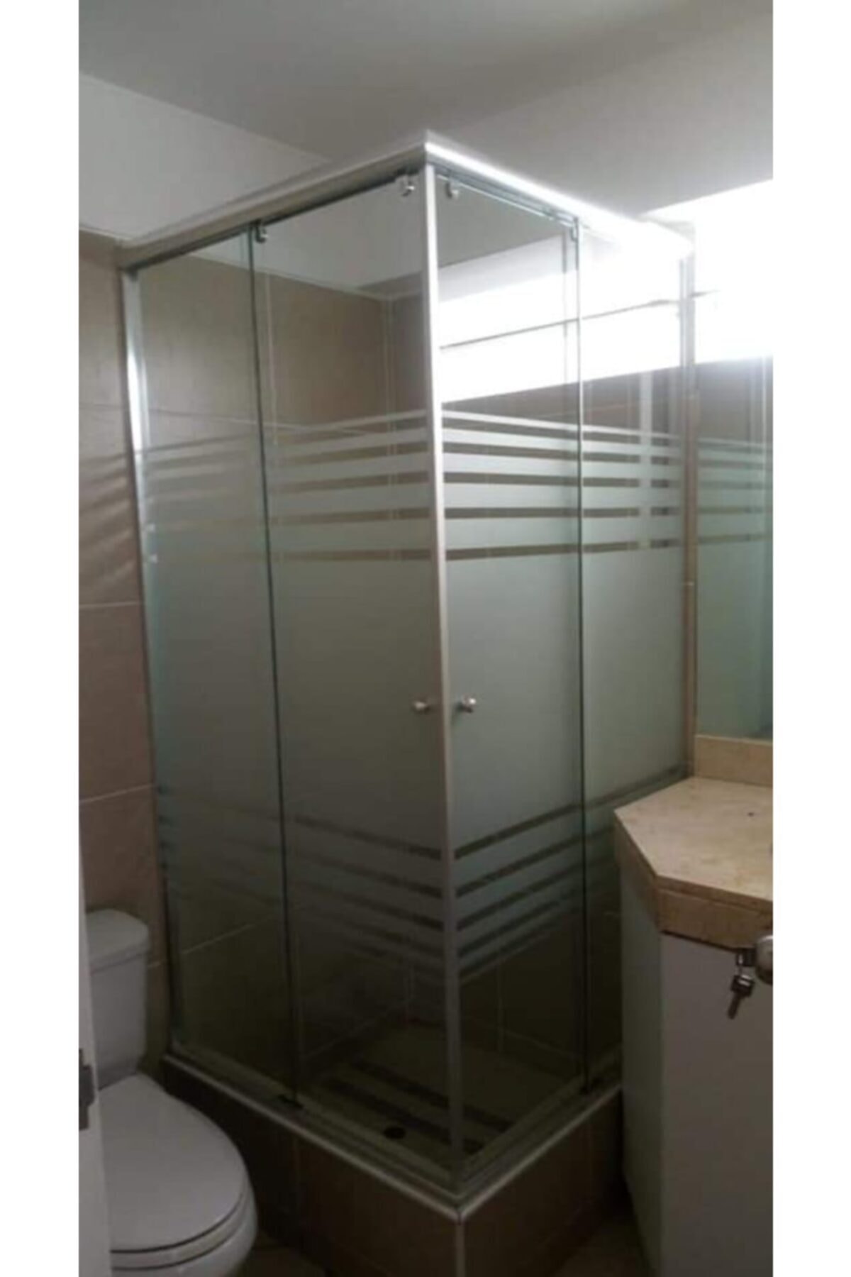 ayzaduş 85x85 cm Parlak Eloksal Çizgi Desen Duşakabin Teknesiz
