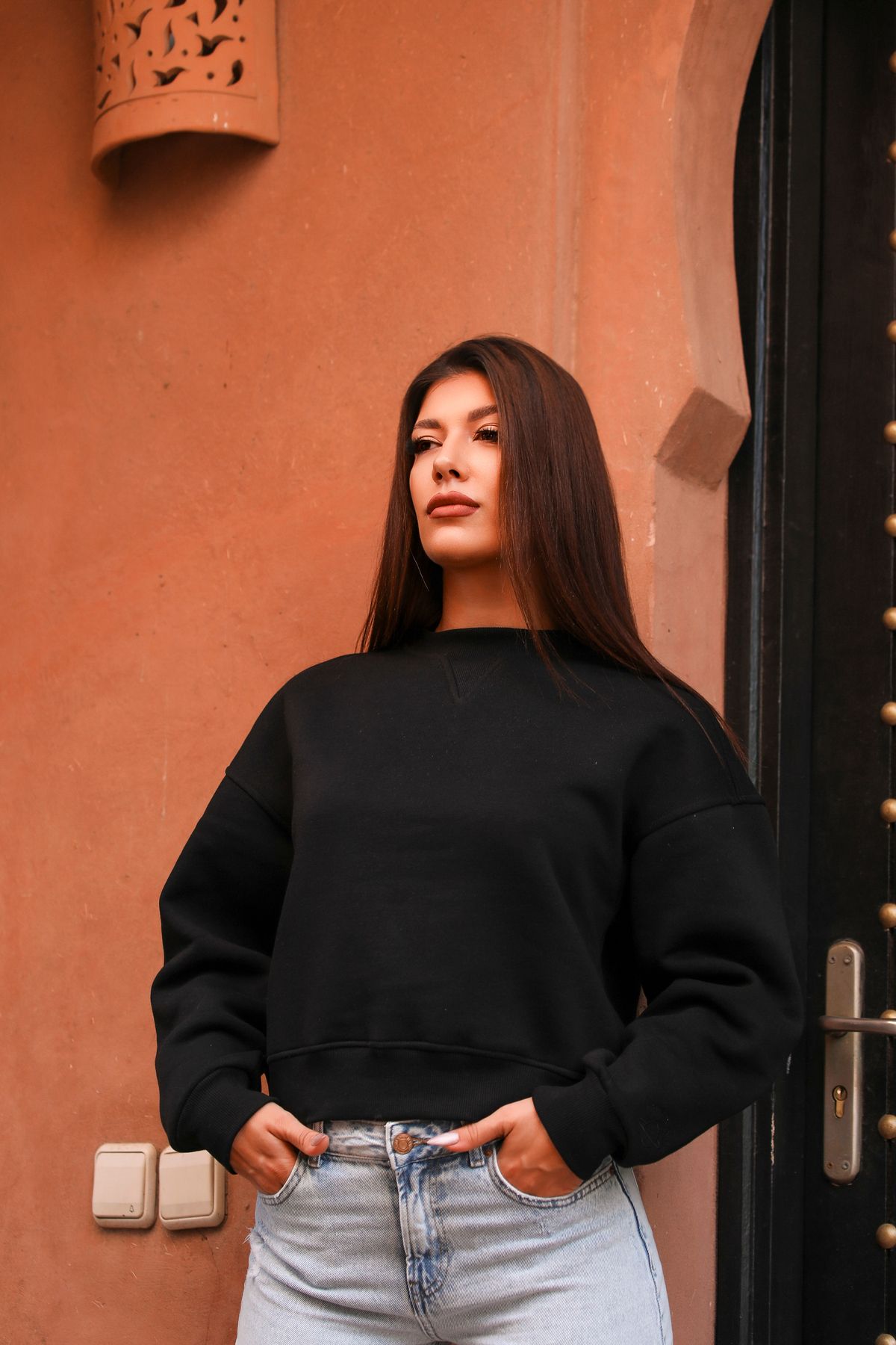 Bonita Noir Oversize Yarım Crop Sweatshirt