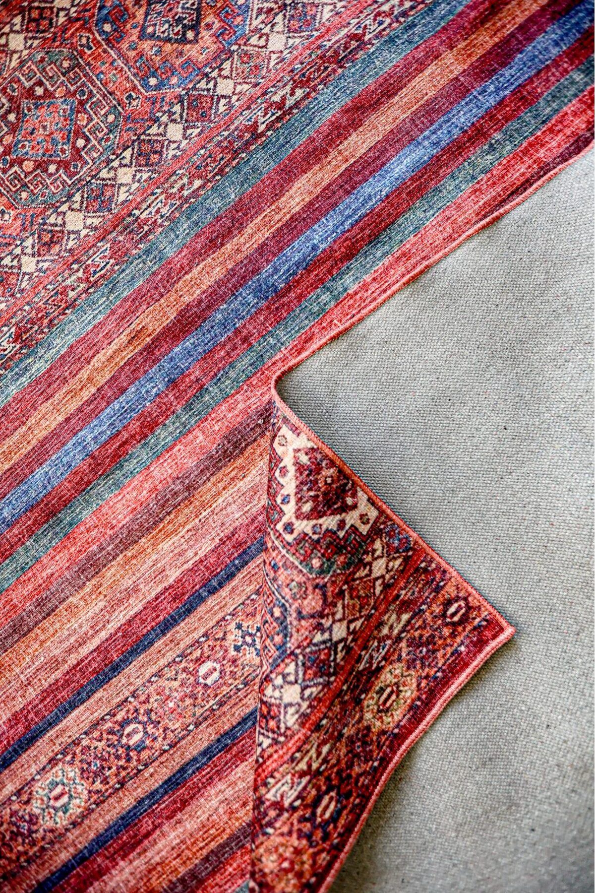 Anadolu Kilim Antik Desenli Kaymaz Taban Yıkanabilir Vintage Dokuma Makine Halısı