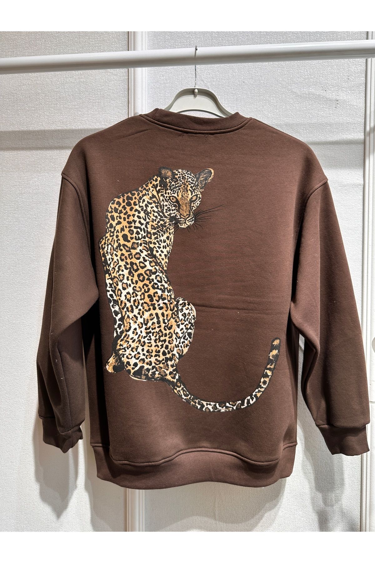 butiksosyete38 Leopar AslanBaskılı Sweatshirt