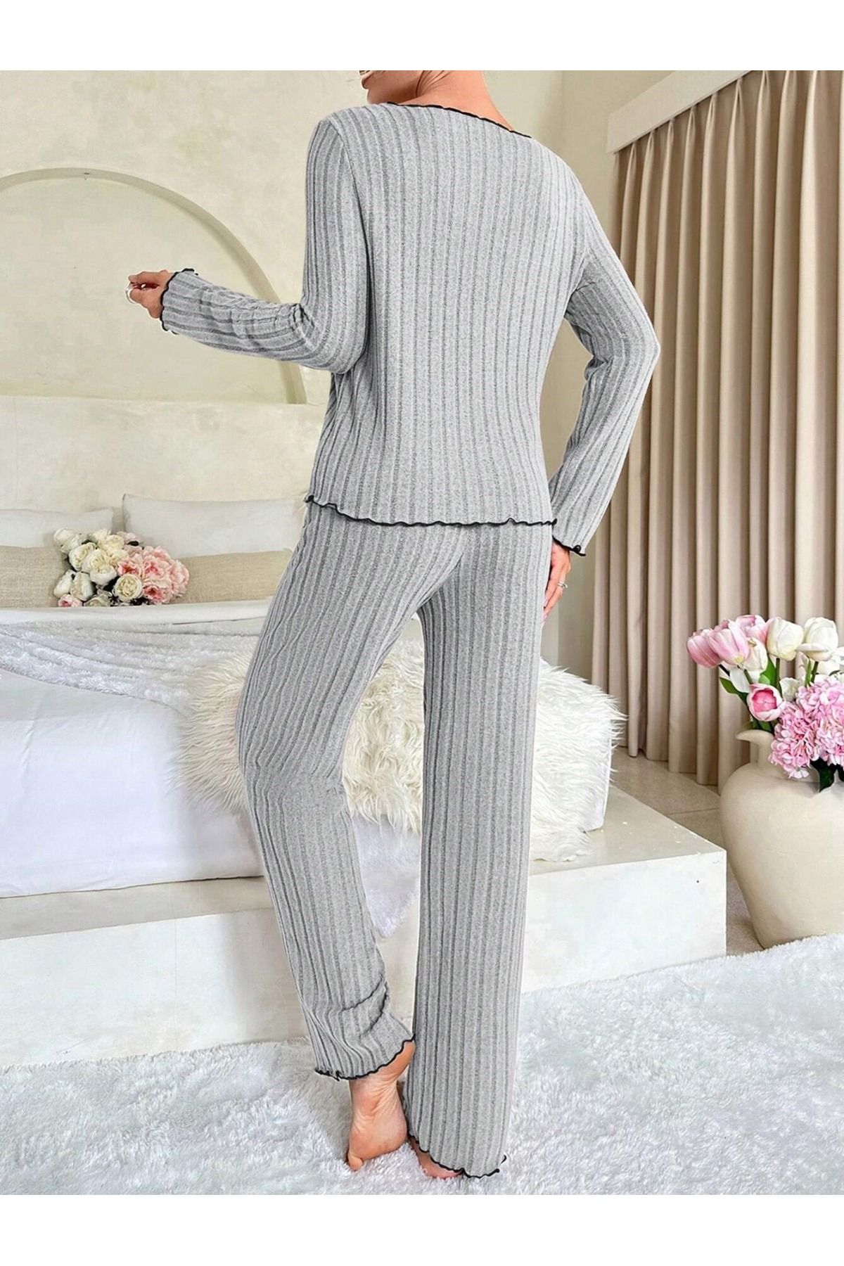 Gri Pamuklu Fiyonk Detaylı Pijama Takımı