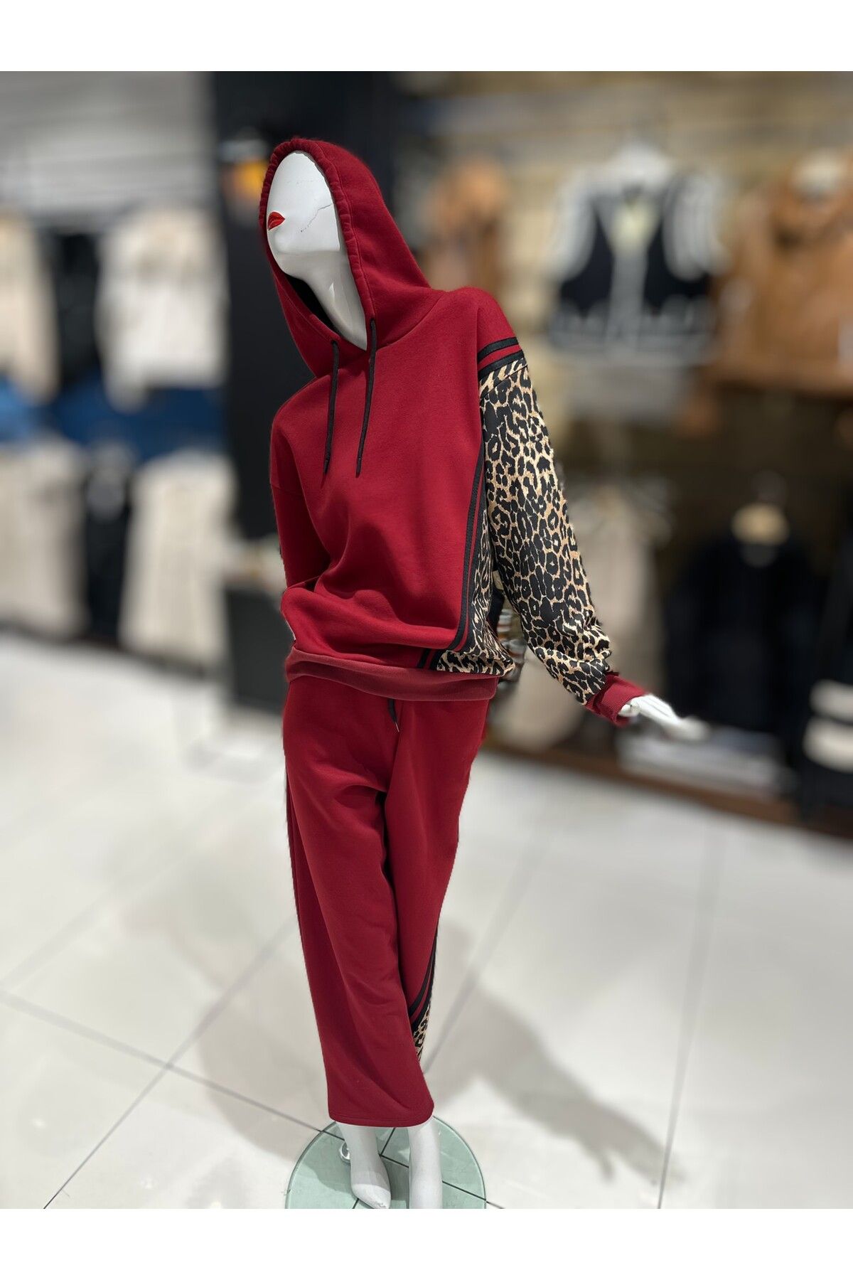 EsSo butik Yeni Sezon LeoparDesenli Üç Iplik...