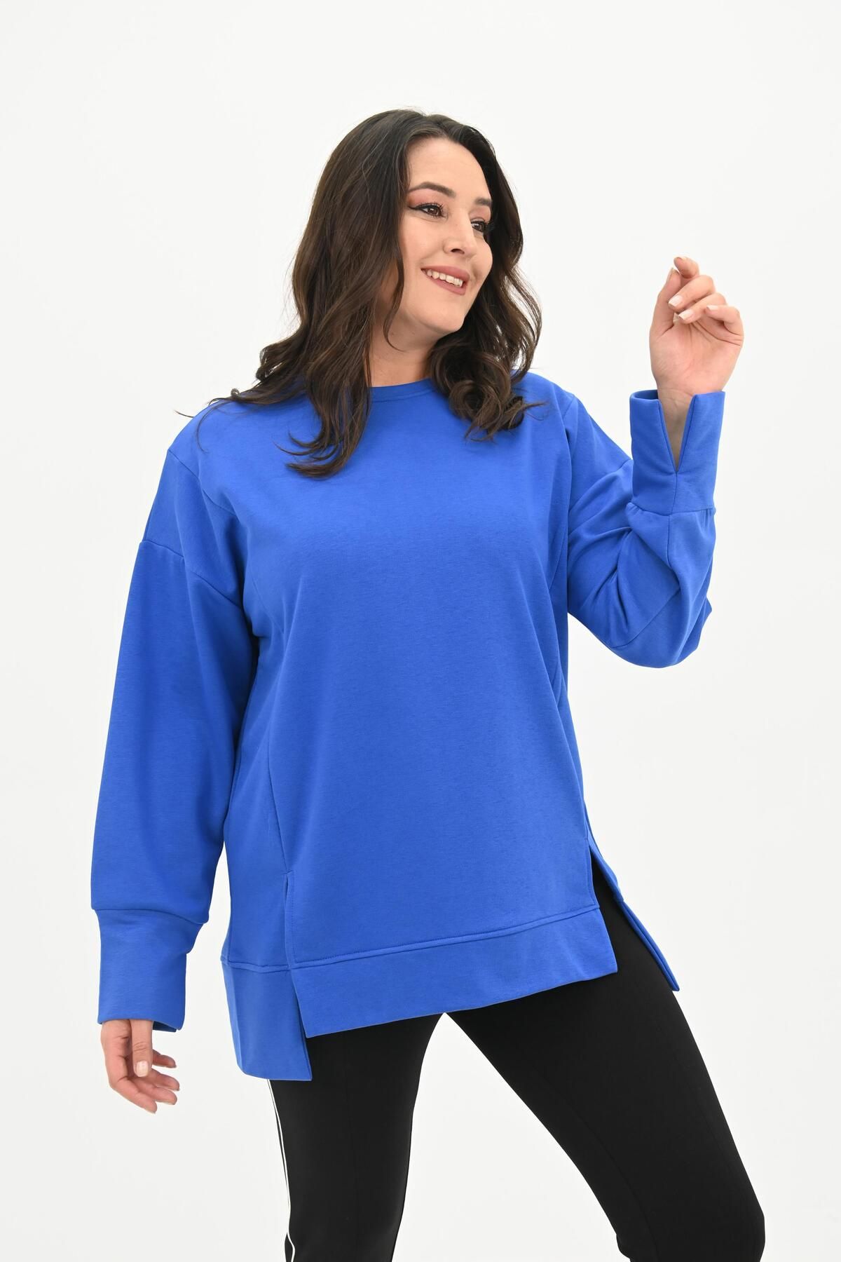 Kadın Büyük Beden Oversize Yırtmaç Detaylı Sweatshirt 1865-25