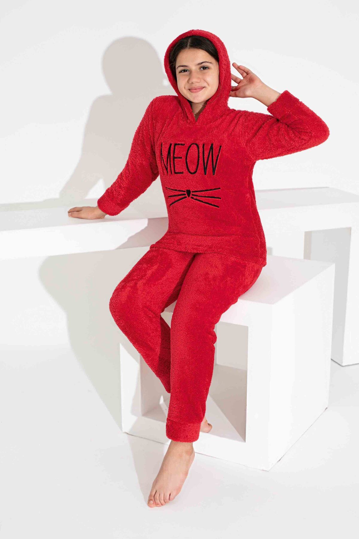 Wellsoft kırmızı Meow nakışli Tam Peluş kışlık Pijama Takımı