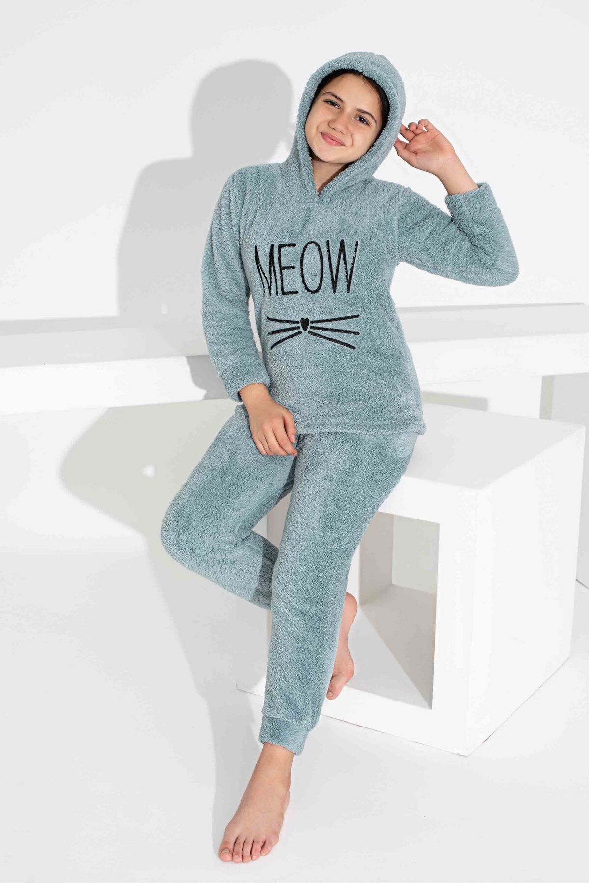 Wellsoft Yeşil Meow Nakışli Tam Peluş Kışlık Pijama Takımı