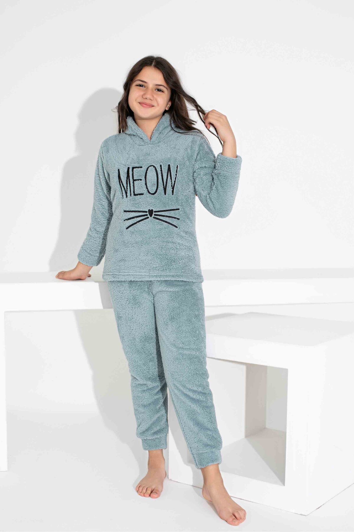 Wellsoft Yeşil Meow Nakışli Tam Peluş Kışlık Pijama Takımı