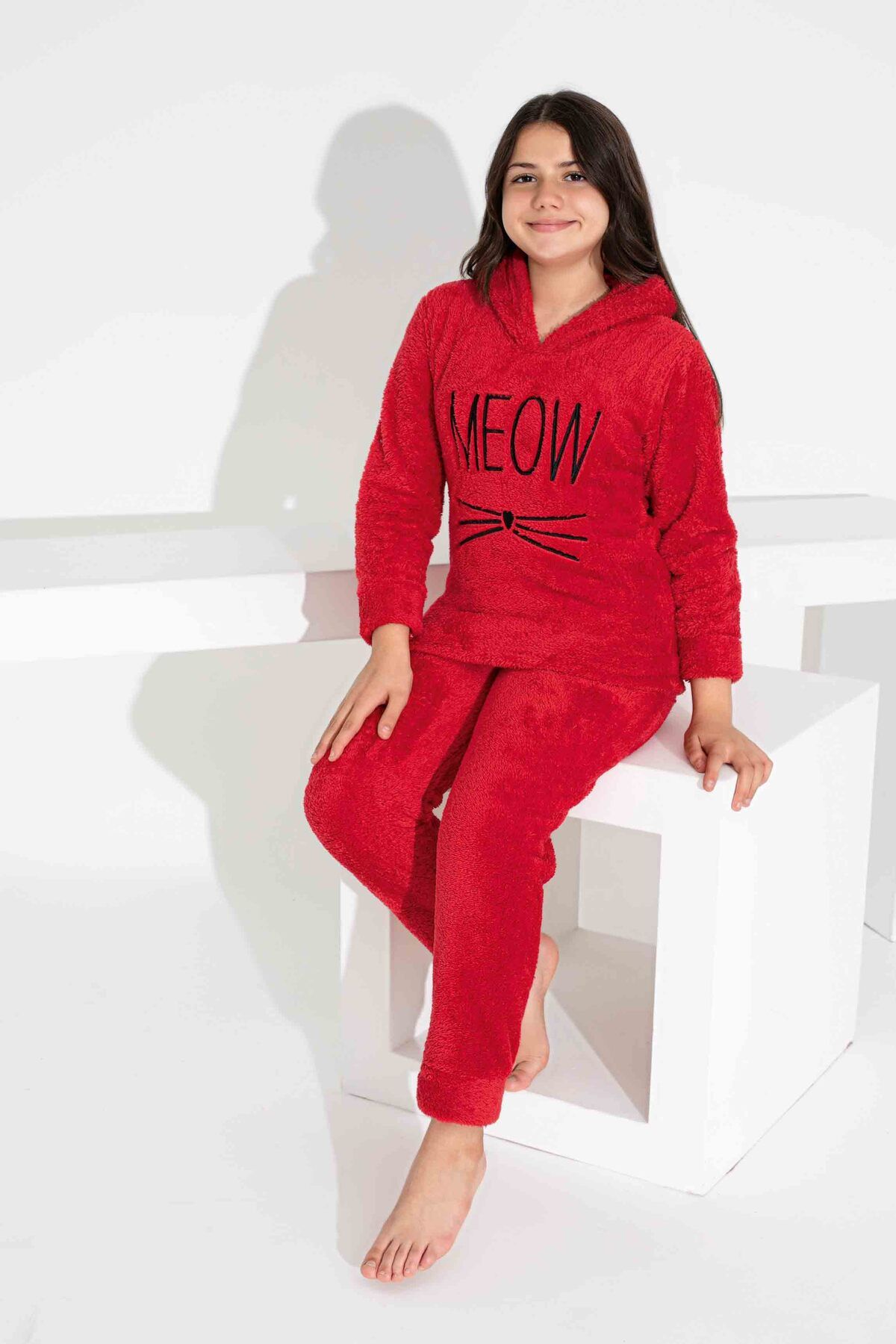 Wellsoft kırmızı Meow nakışli Tam Peluş kışlık Pijama Takımı