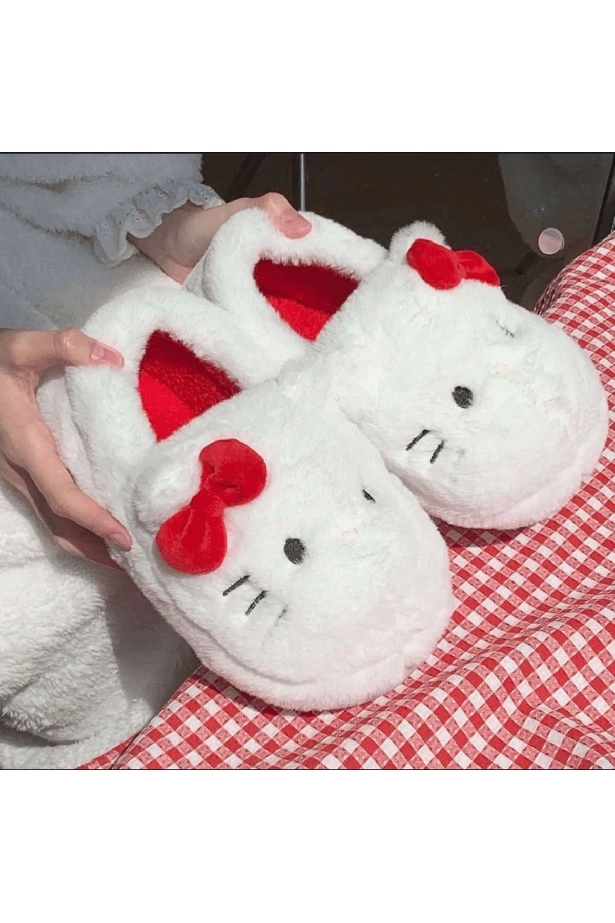 Hello Kitty Yumuşak Tüylü Peluş Panduf Terlik