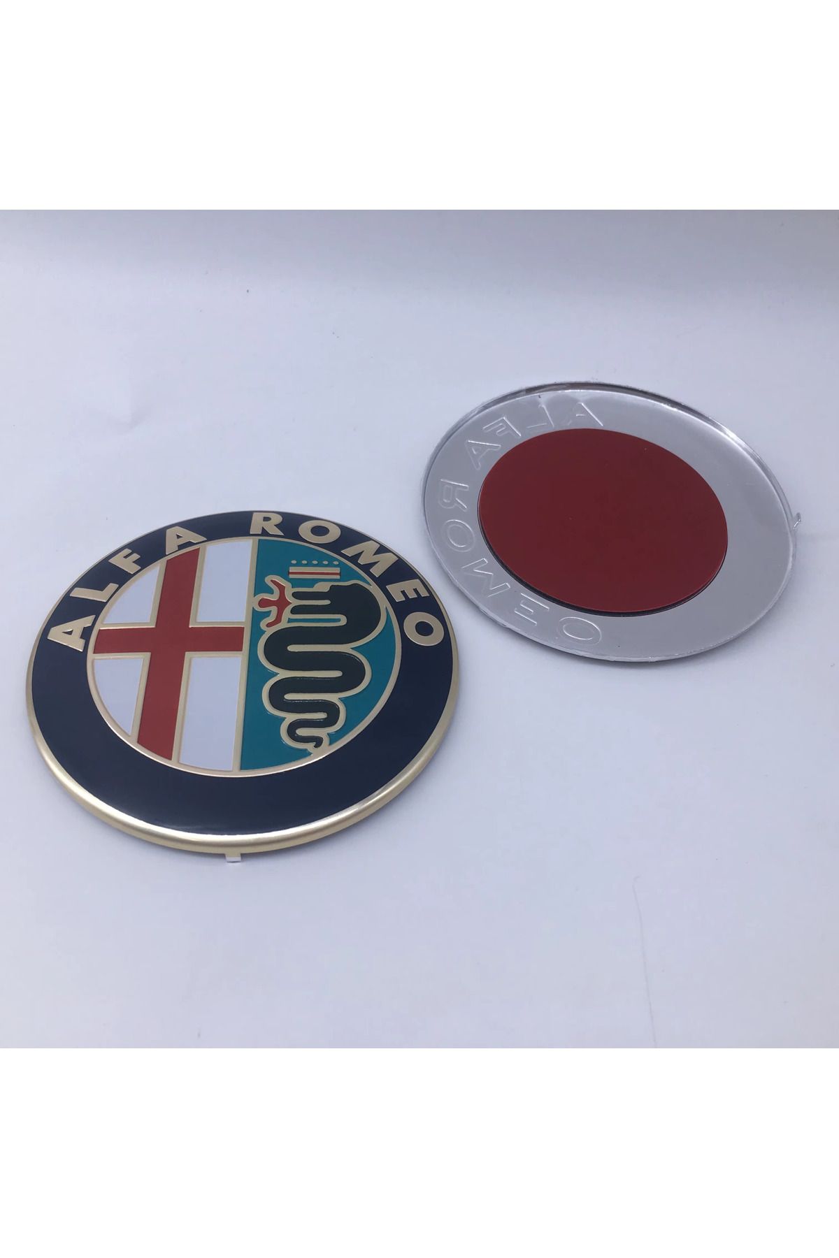 ALFA ROMEO ÖN ARKA LOGO 1 TAKIM JANT LOGO 1 ADET DİREKSİYON LOGO TAKIMI (GOLD-YEŞİL)