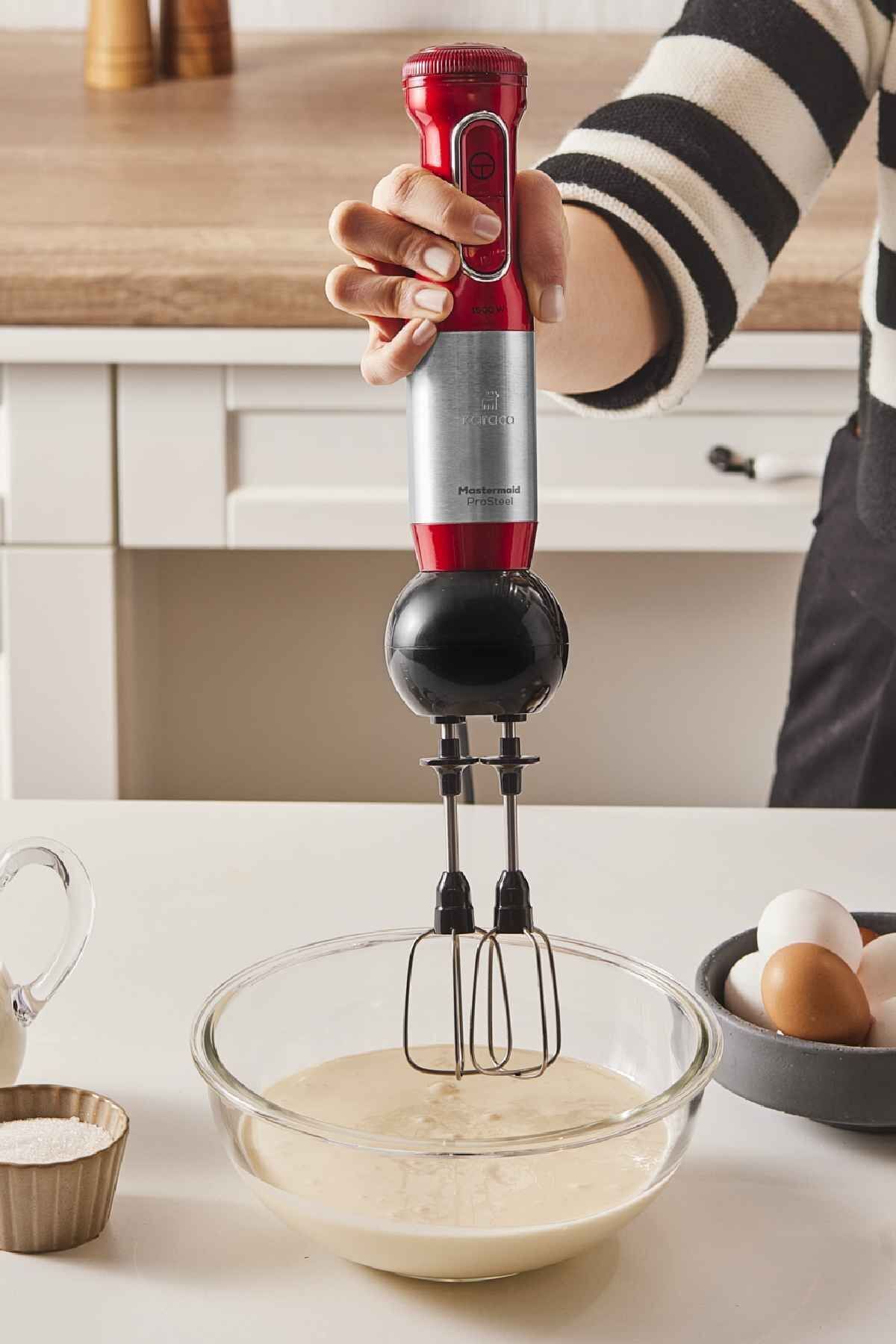 Mastermaid Proteel 1500W مخلوط کن قرمز است