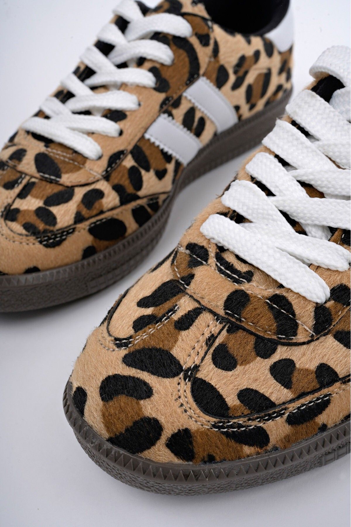 Leopard Garantili Kadın Ortopedik Günlük Bağcıklı Yürüyüş Leopar Desenli Sneaker Spor Ayakkabı