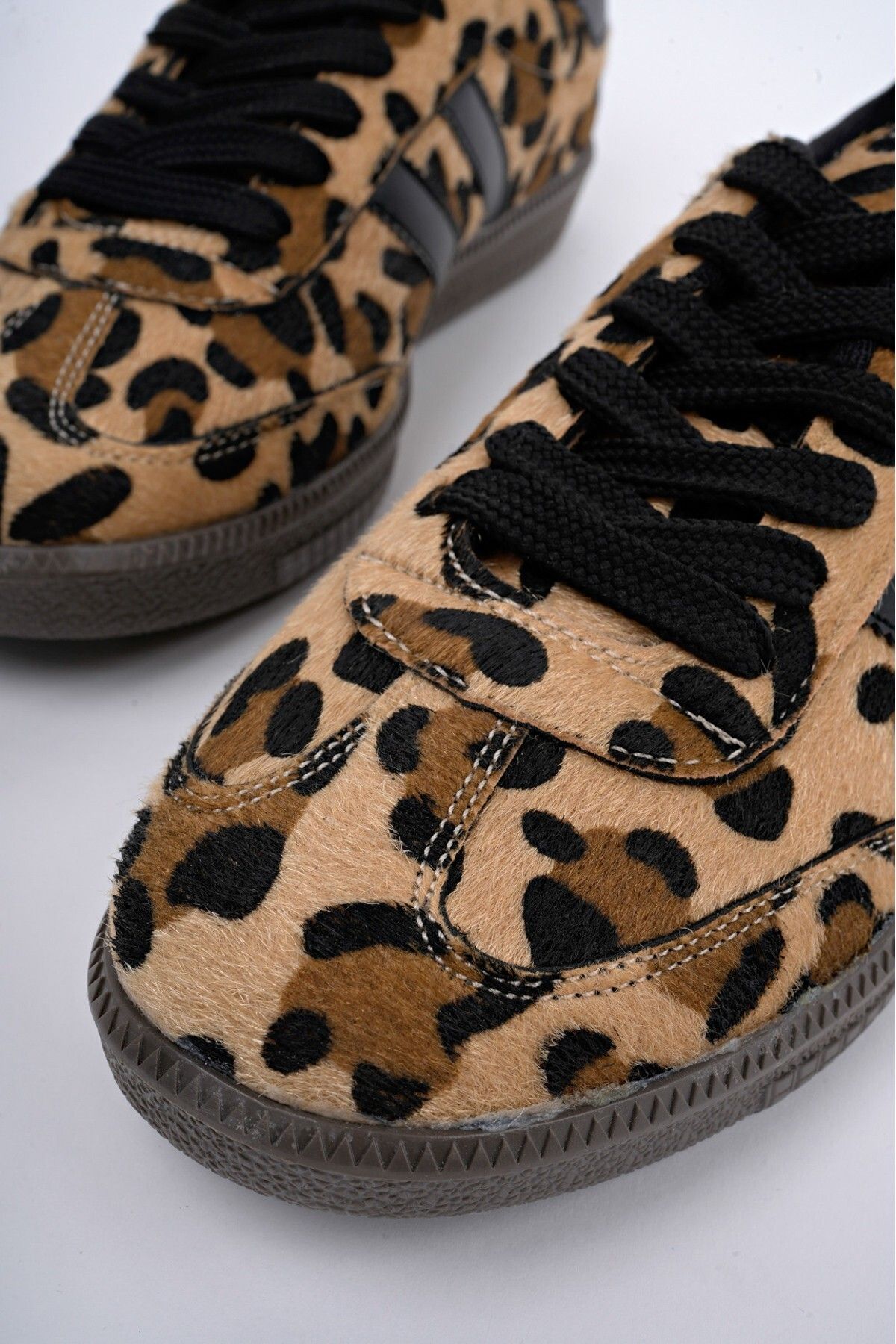 Leopard Garantili Kadın Ortopedik Günlük Bağcıklı Yürüyüş Leopar Desenli Sneaker Spor Ayakkabı