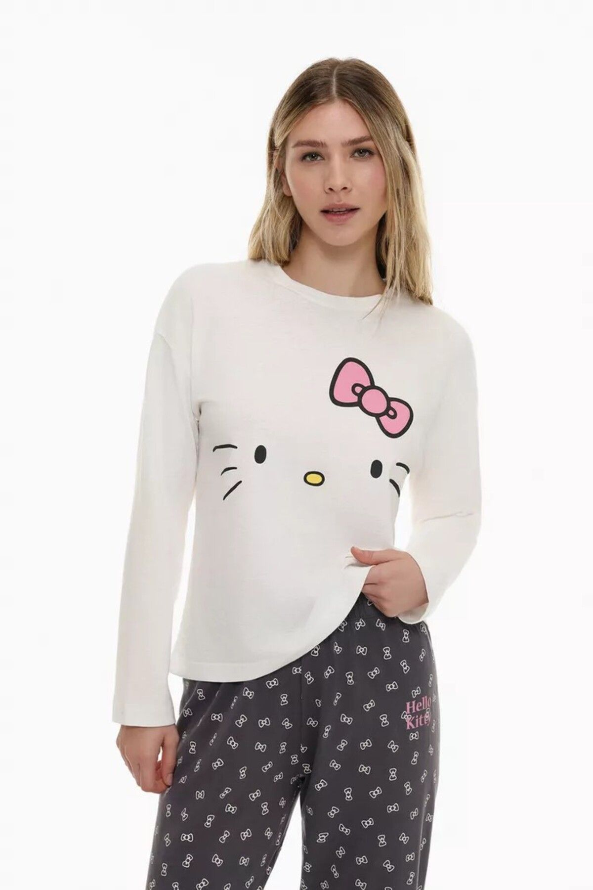 Hello Kitty ©Sanrio yumuşak pijama takımı