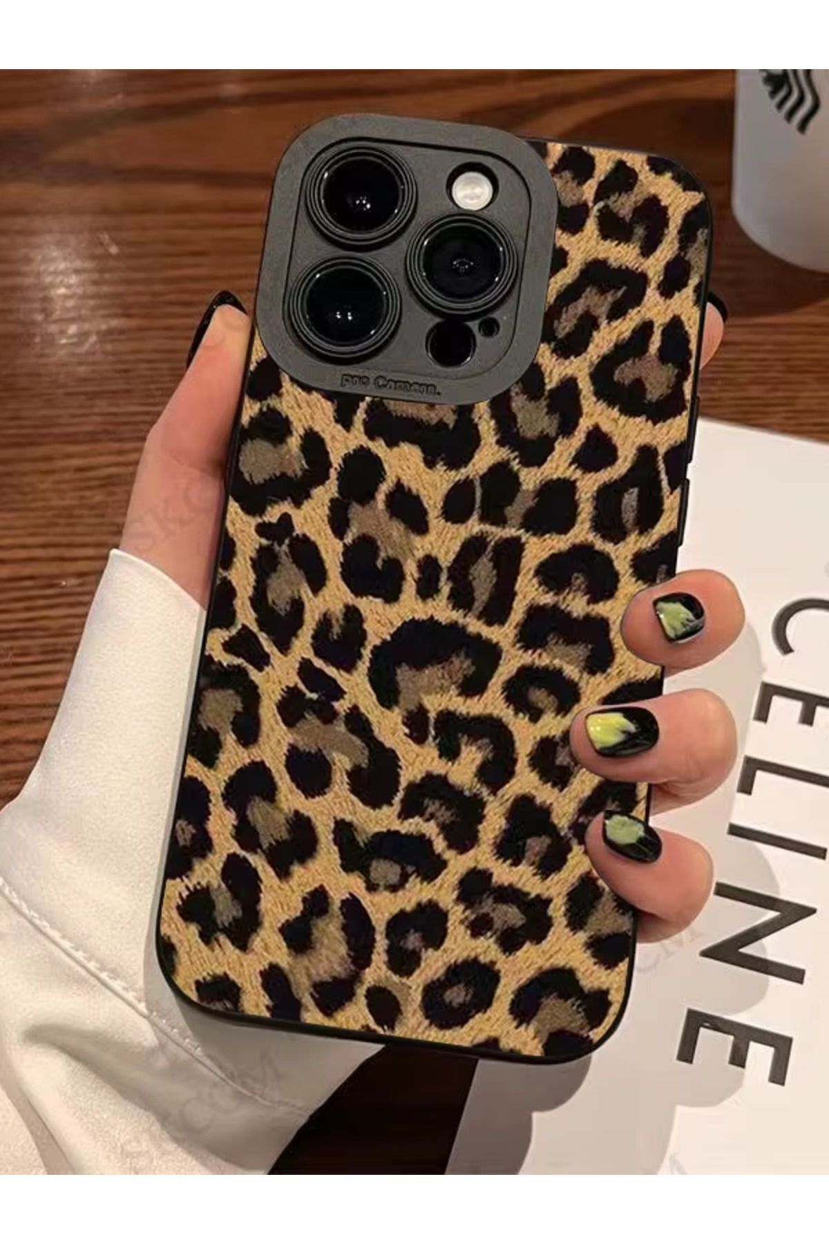 İphone 14 Pro Max Uyumlu Kılıf Mat Sarı Leopar Desenli Yumuşak Kamera Korumalı Kapak