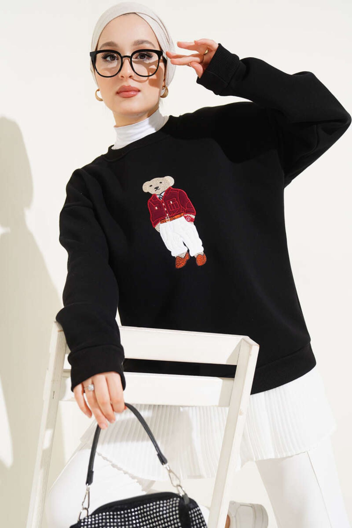 Buklemoda Ayıcık Nakışlı Üçİplik Sweatshirt