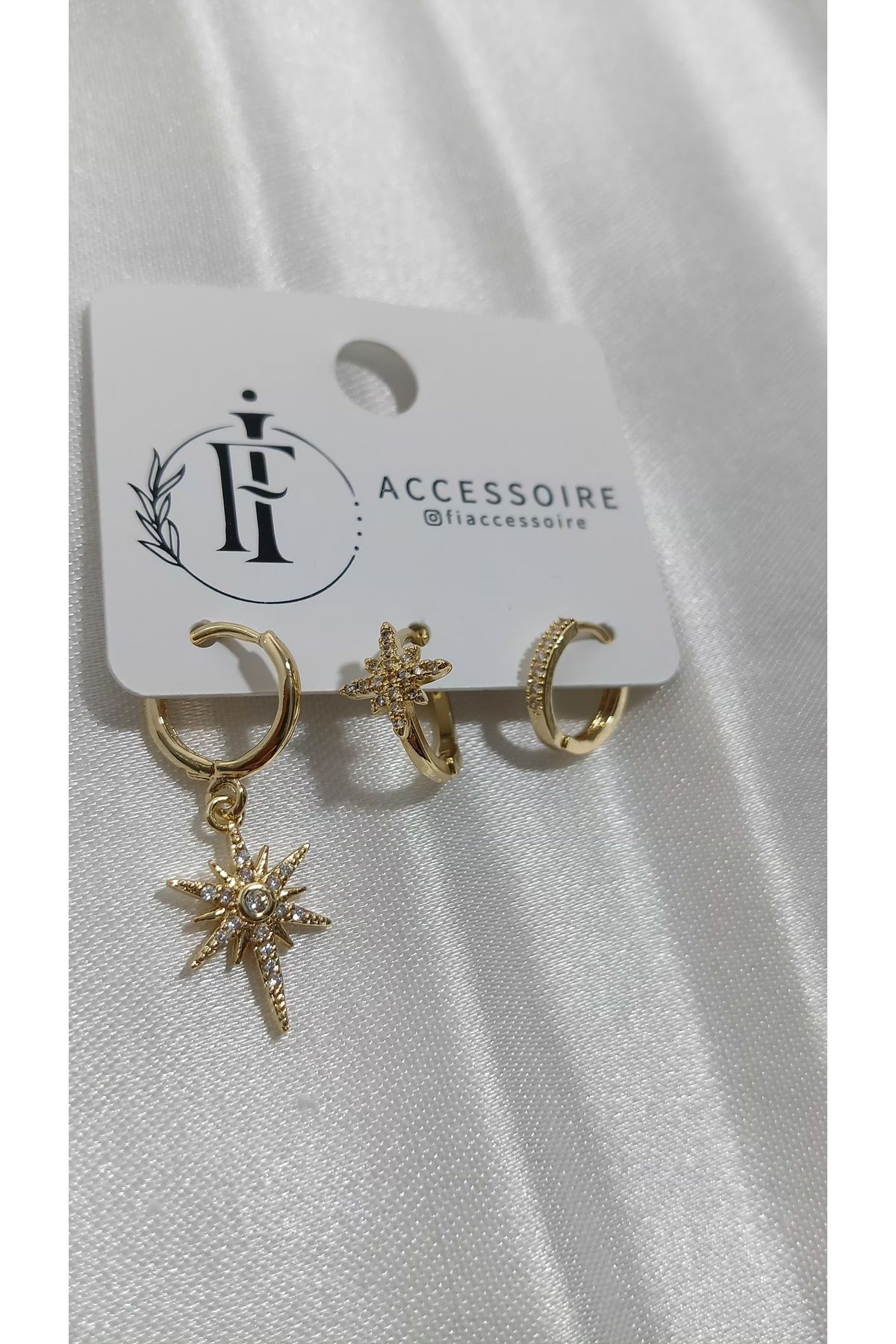 Fİ ACCESSOIRE VİP KUZEYYILDIZLI ÜÇLÜ KÜPE