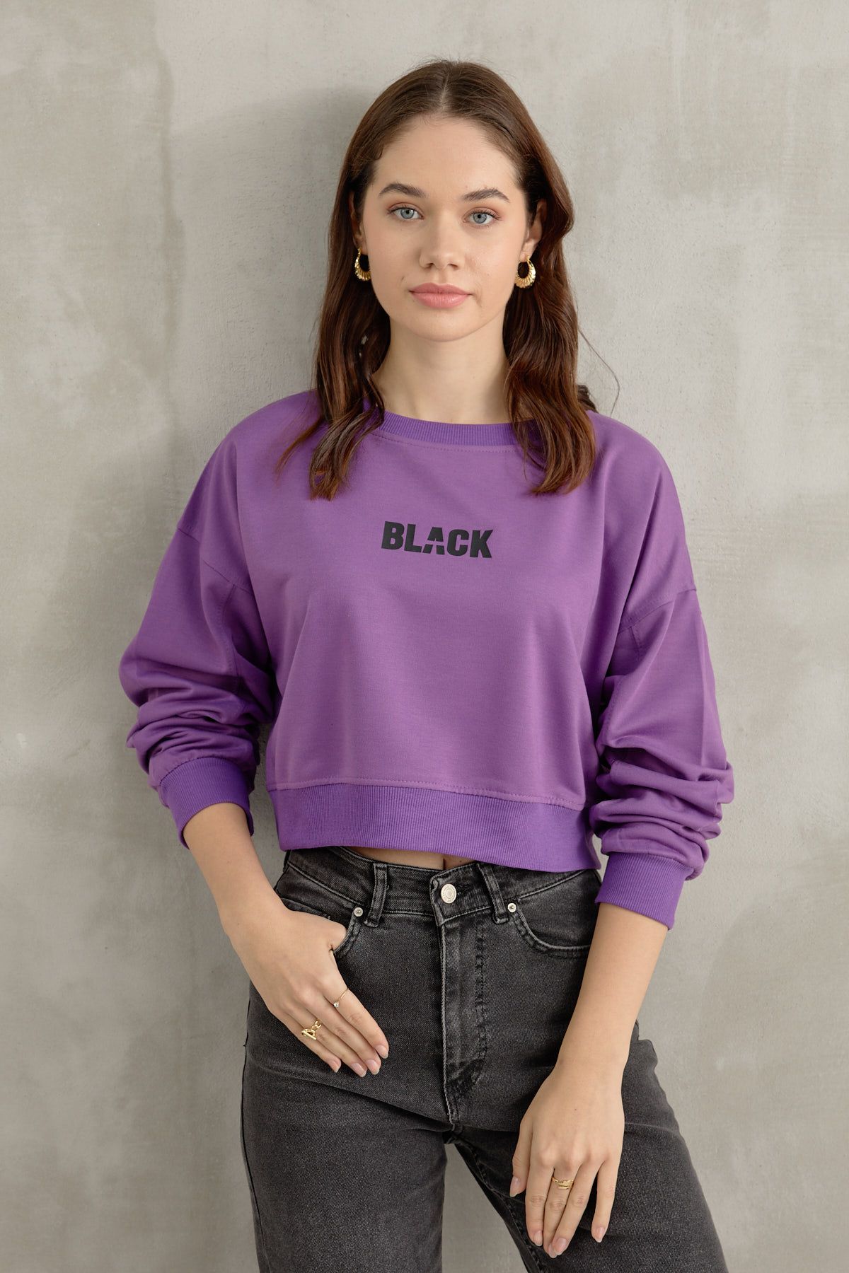 Kadın Black Baskı Detaylı Crop Yarasa Kol Sweatshirt