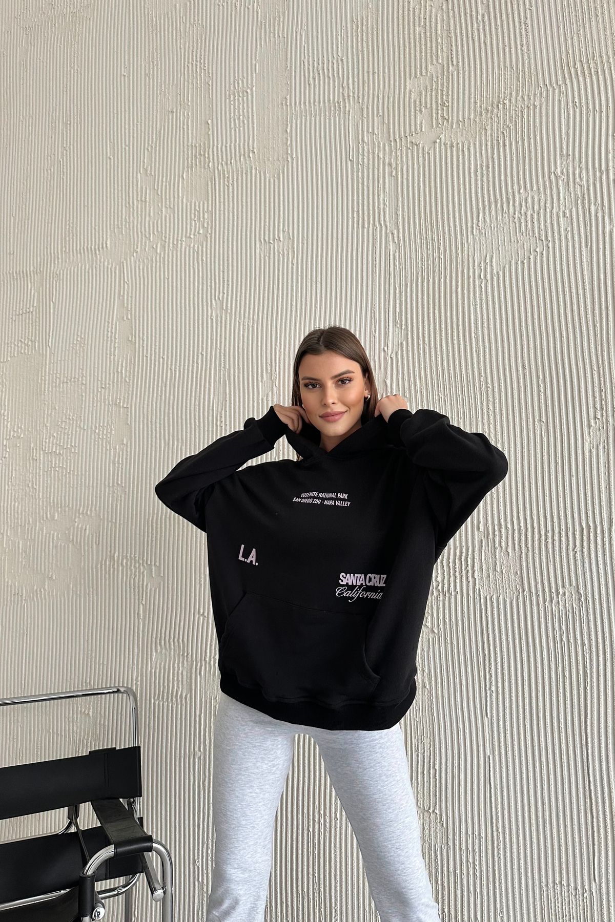 Oversize Kapüşonlu Baskılı Siyah Sweatshirt