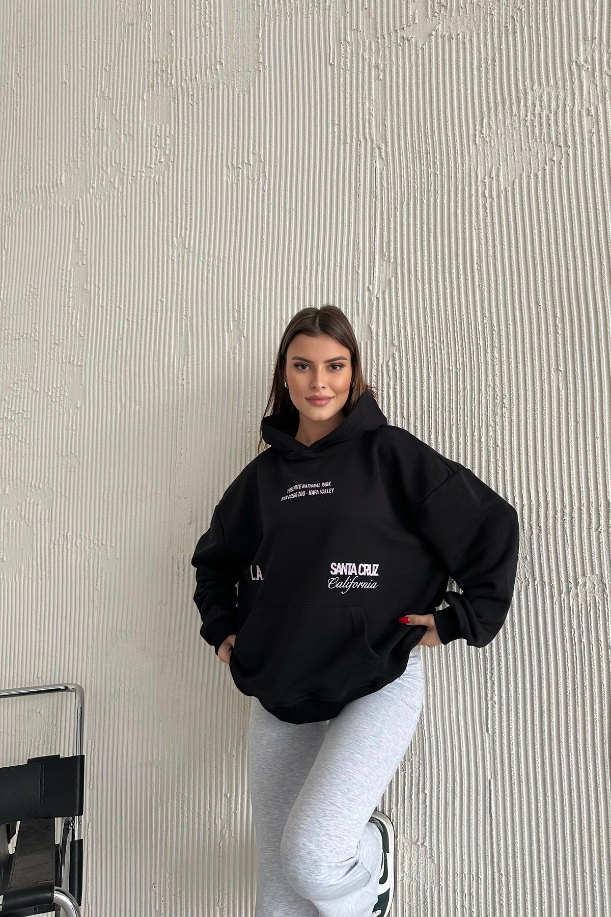 Oversize Kapüşonlu Baskılı Siyah Sweatshirt