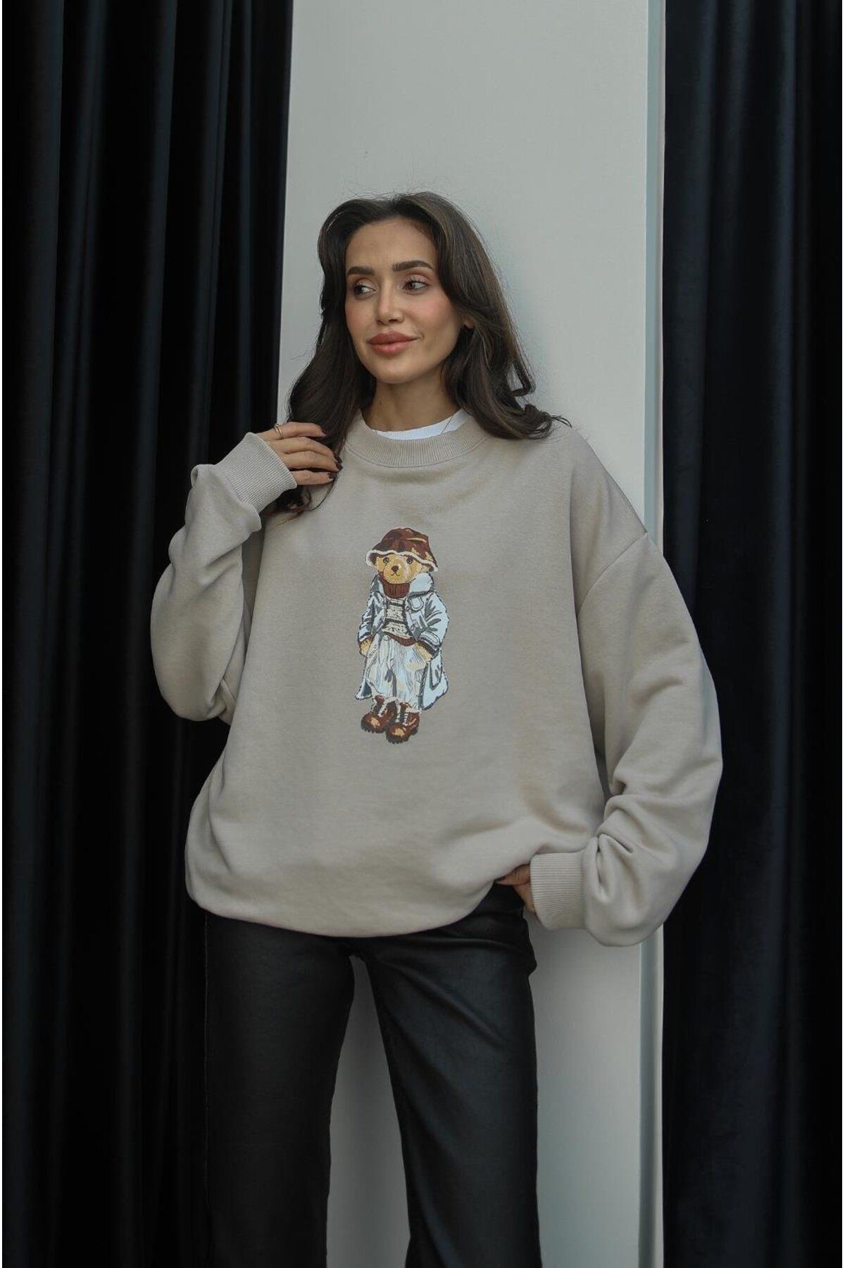 Bej Paltolu Teddy Baskılı Sweatshirt