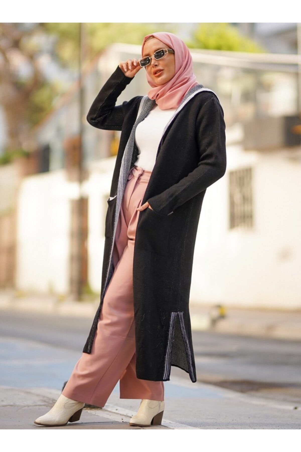 Por La Cara Kendinden Cepli Yandan Yırtmaçlı Kapüşonlu Uzun Triko Hırka - Siyah -