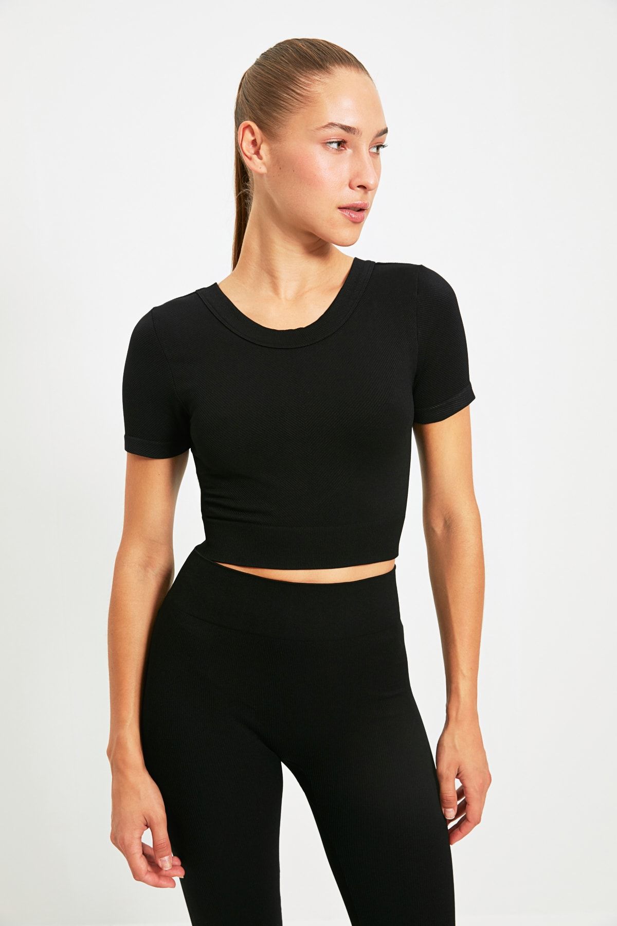 TRENDYOLMİLLA Siyah Seamless Spor Bluz TWOAW22BZ0449