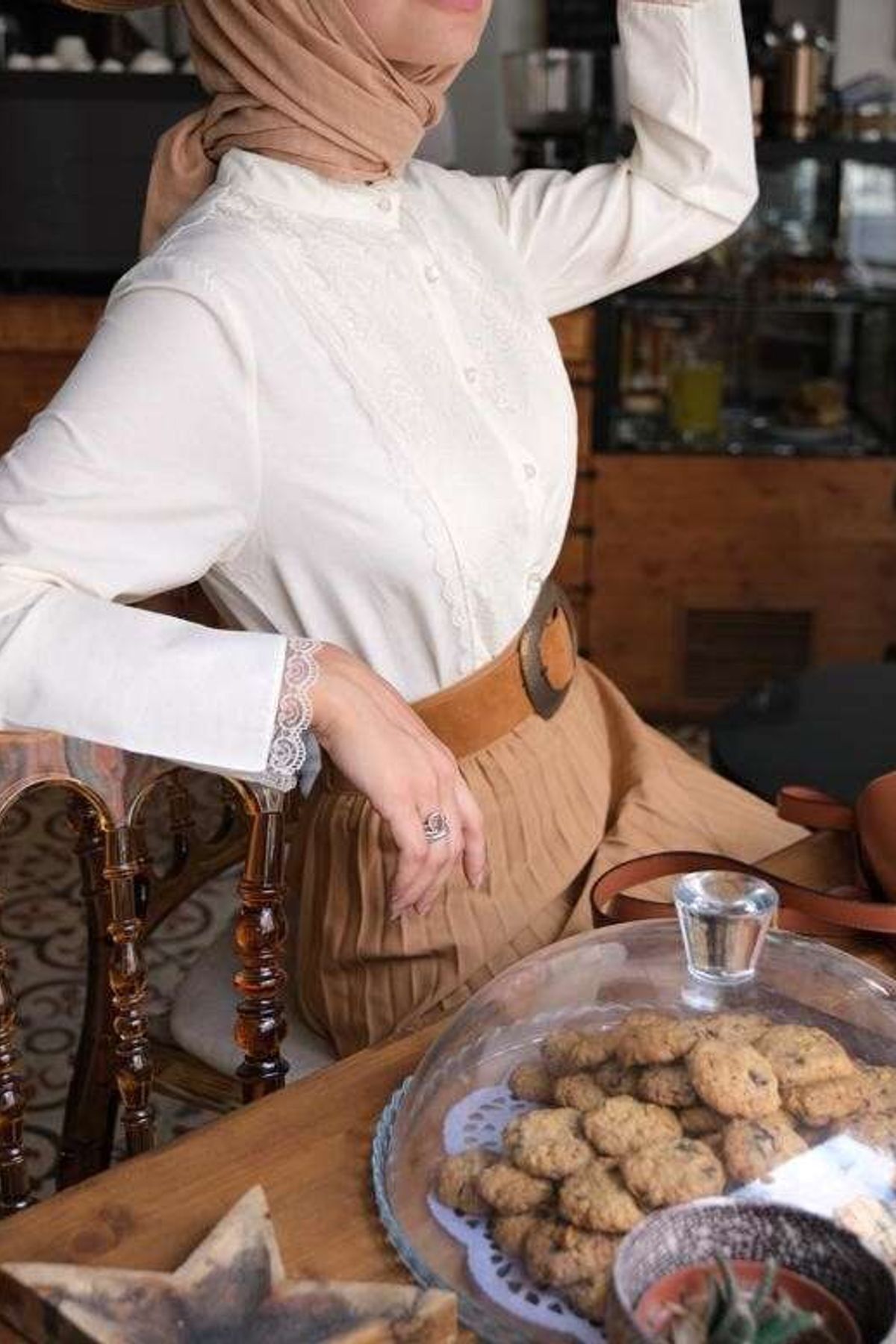 ESRA KEKÜLLÜOĞLU Eylül Gömlek-krem