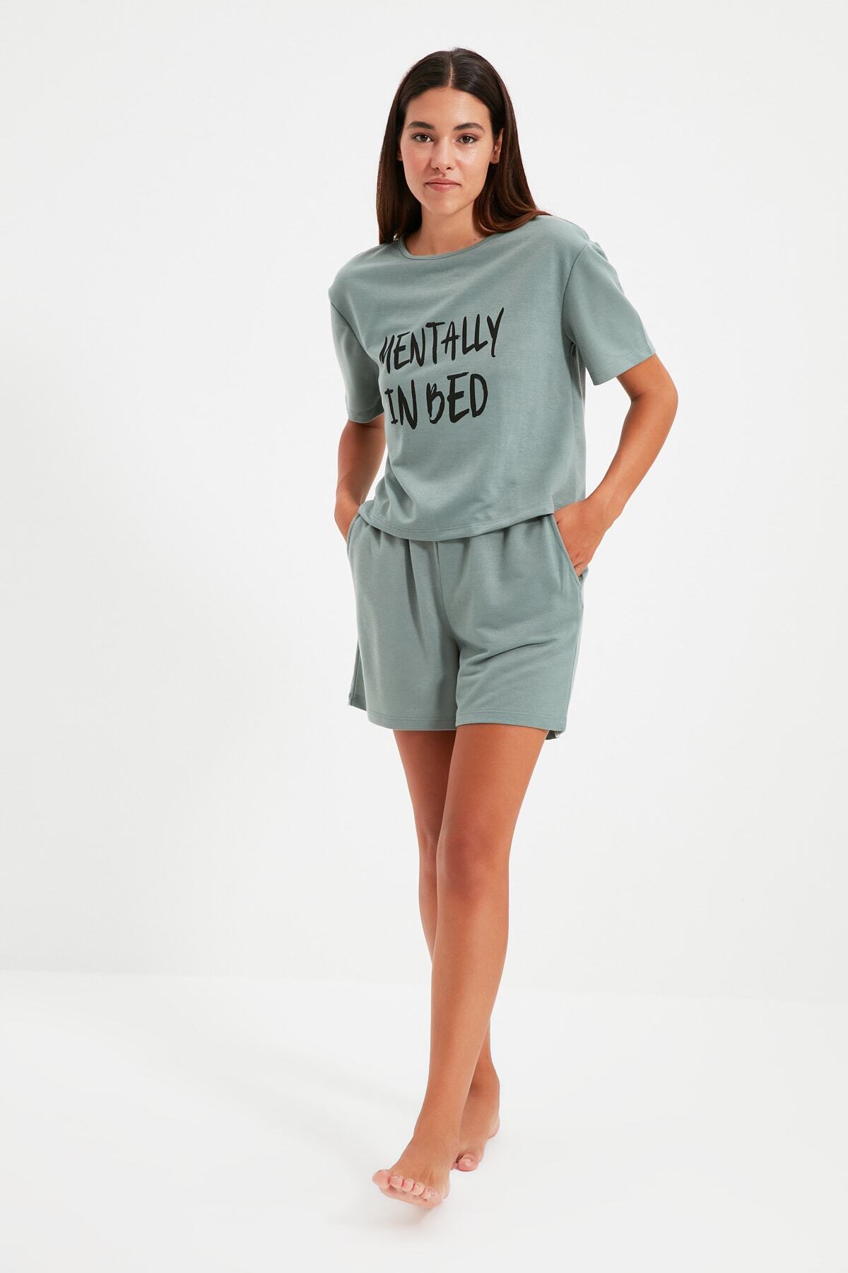 TRENDYOLMİLLA Mint Slogan Baskılı Örme Pijama Takımı THMAW22PT0050