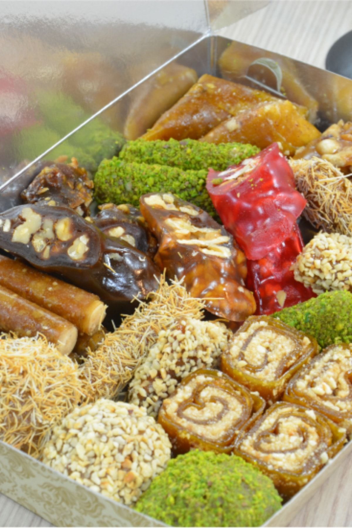 Bİrsalkım Pestİl & Köme Kaçkar Paketi 1 Kg (KELEBEK CEVİZLİ SUCUK-CEVİZLİ PESTİL-PESTİL TATLILARI)