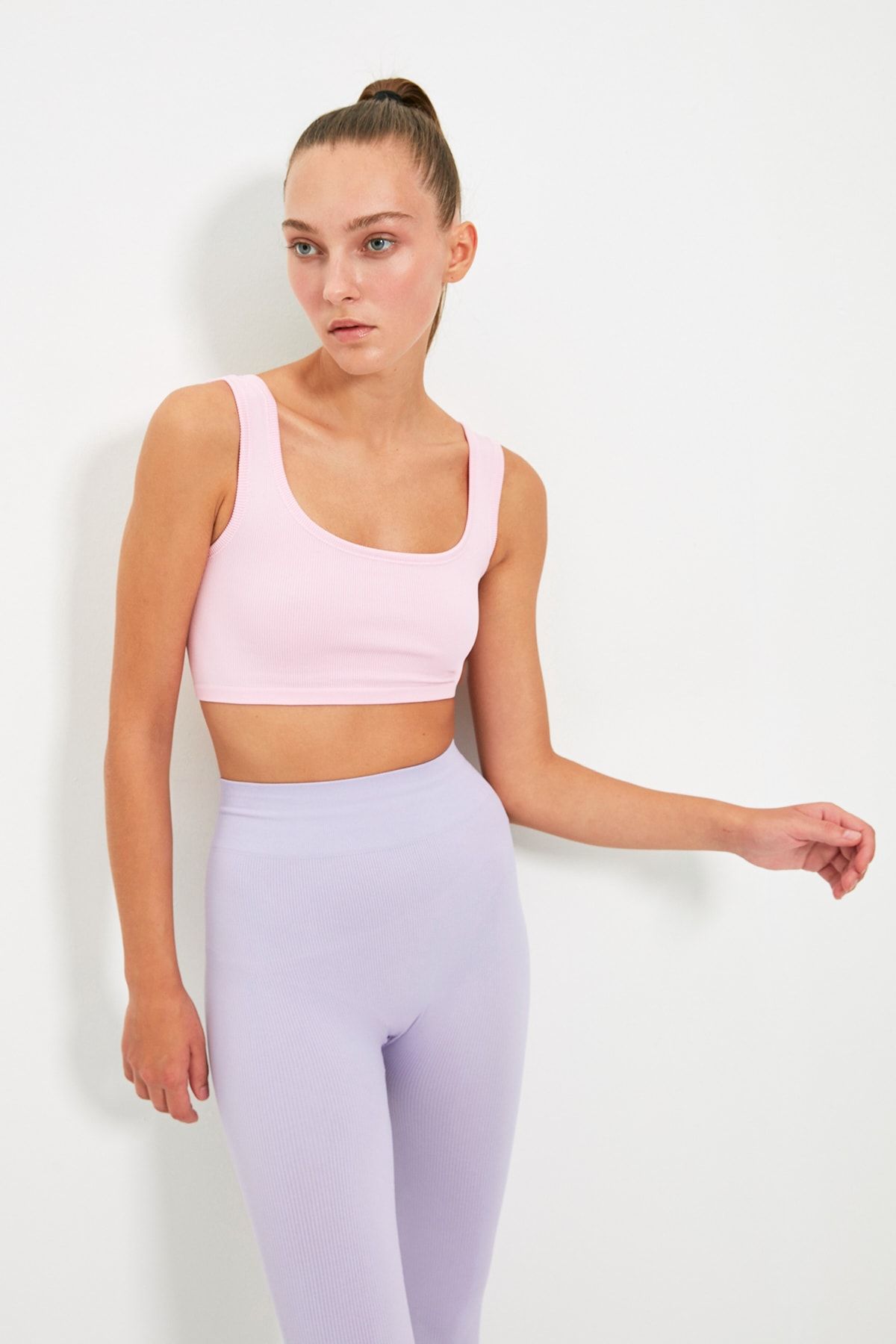 TRENDYOLMİLLA Pembe Seamless Fitilli Spor Sütyeni TWOSS21SS0008