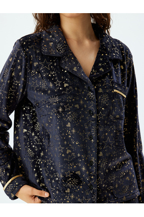 Pijama Üstü Örme Düğmeli Gömlek Yaka Parıltılı Yıldız Baskılı Image 4